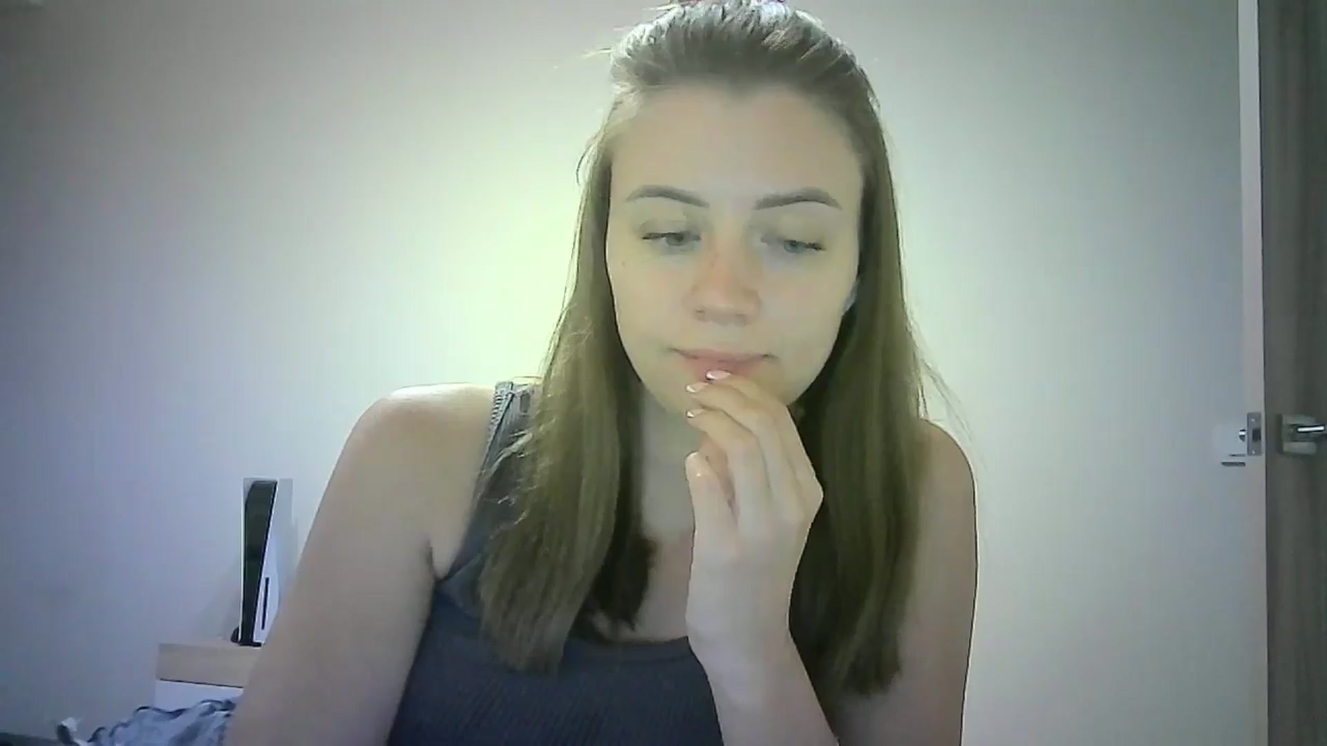 Gallery image thumbnail from Sulfate0's myfreecams stream on, 07/07/2024, 07:55 image 7 of 20