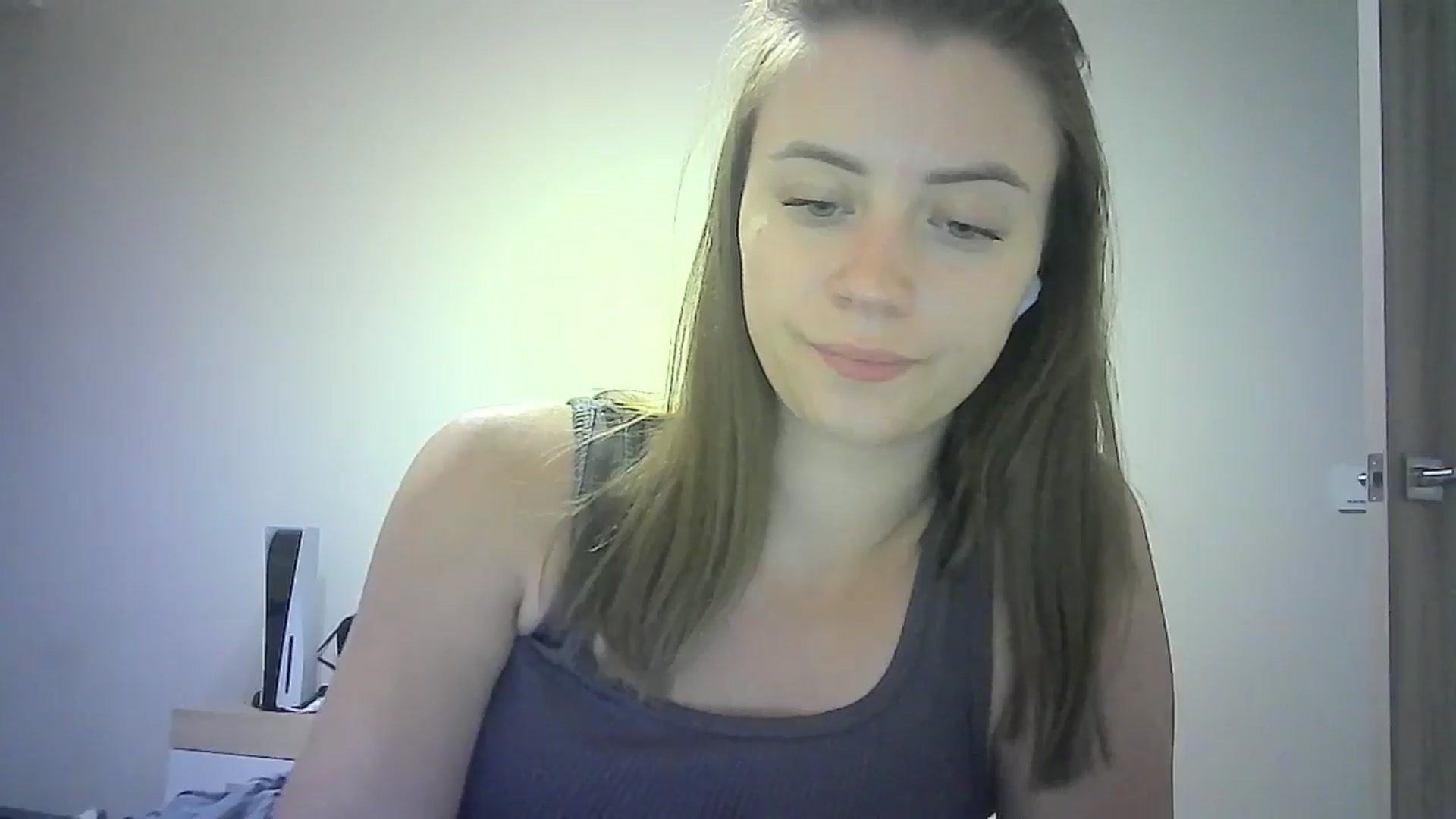 Gallery image thumbnail from Sulfate0's myfreecams stream on, 07/07/2024, 07:55 image 17 of 20