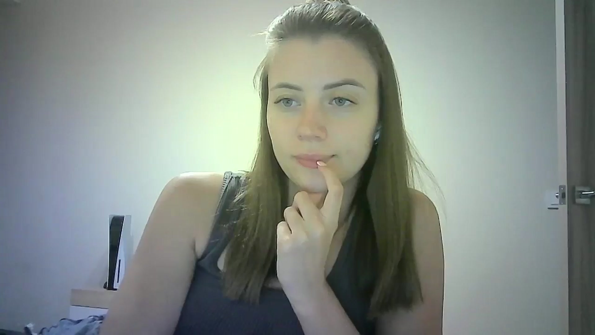 Gallery image thumbnail from Sulfate0's myfreecams stream on, 07/07/2024, 07:55 image 9 of 20