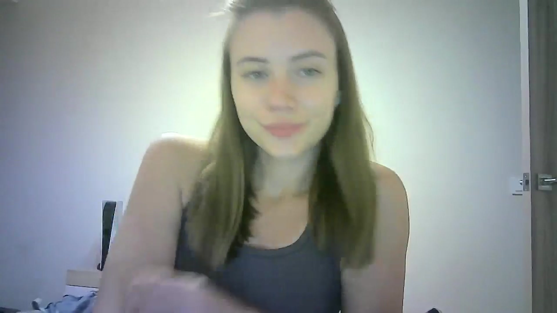 Gallery image thumbnail from Sulfate0's myfreecams stream on, 07/07/2024, 07:55 image 5 of 20