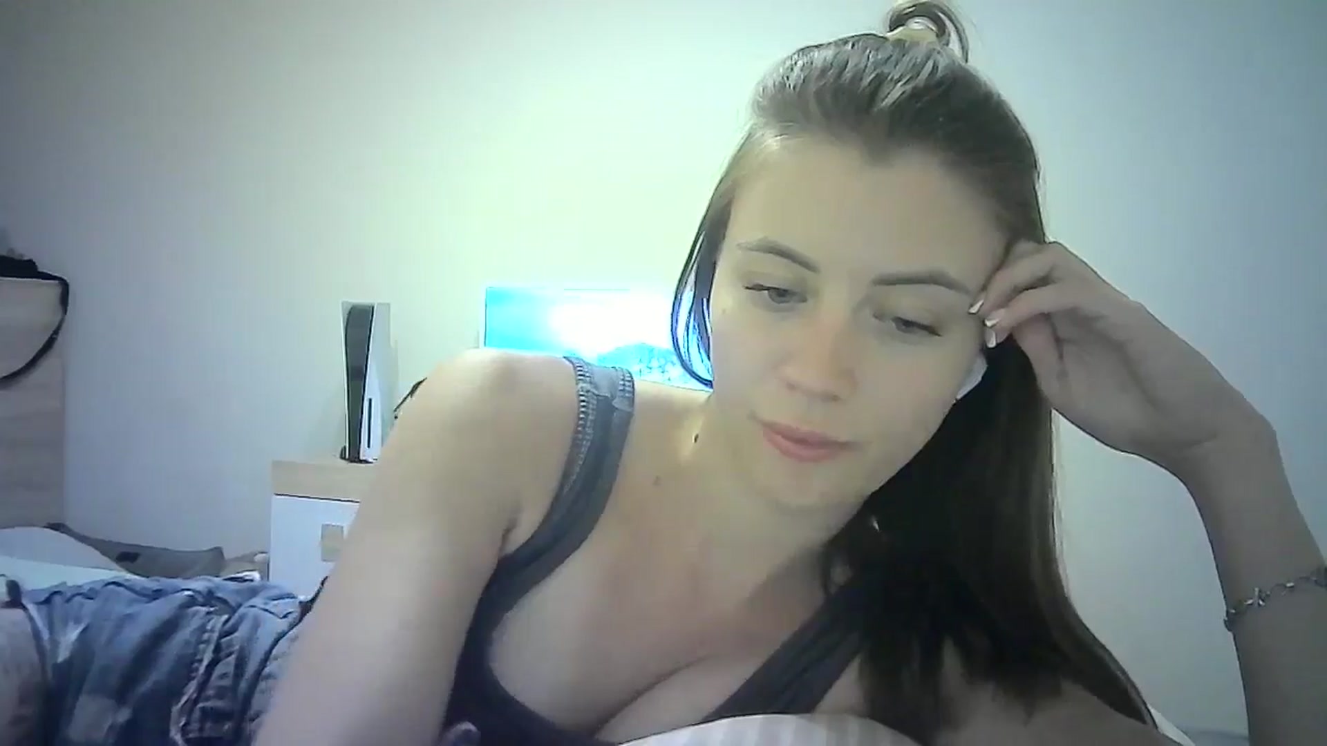 Gallery image thumbnail from Sulfate0's myfreecams stream on, 07/07/2024, 10:13 image 15 of 20