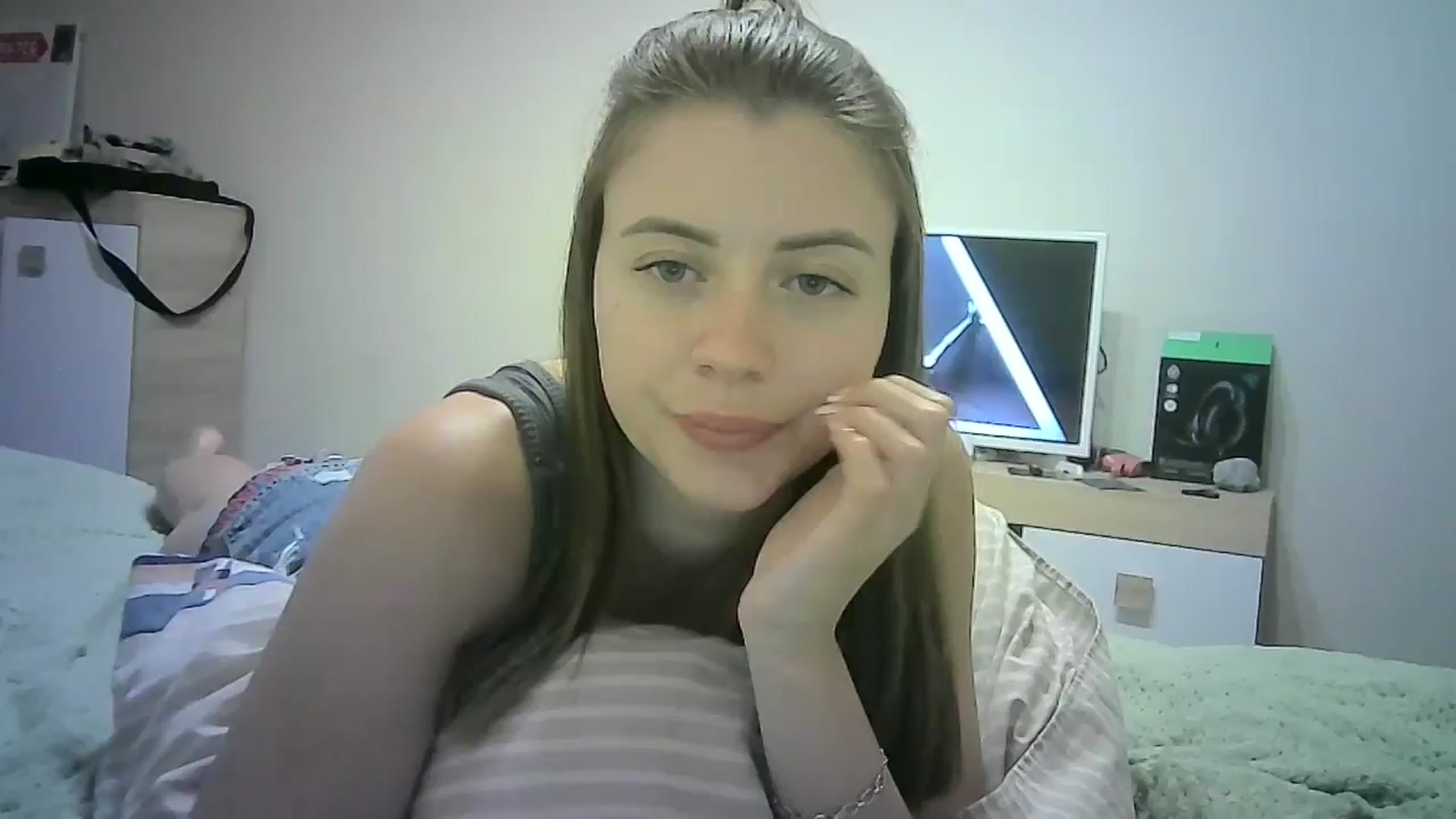 Gallery image thumbnail from Sulfate0's myfreecams stream on, 07/07/2024, 10:27 image 1 of 20