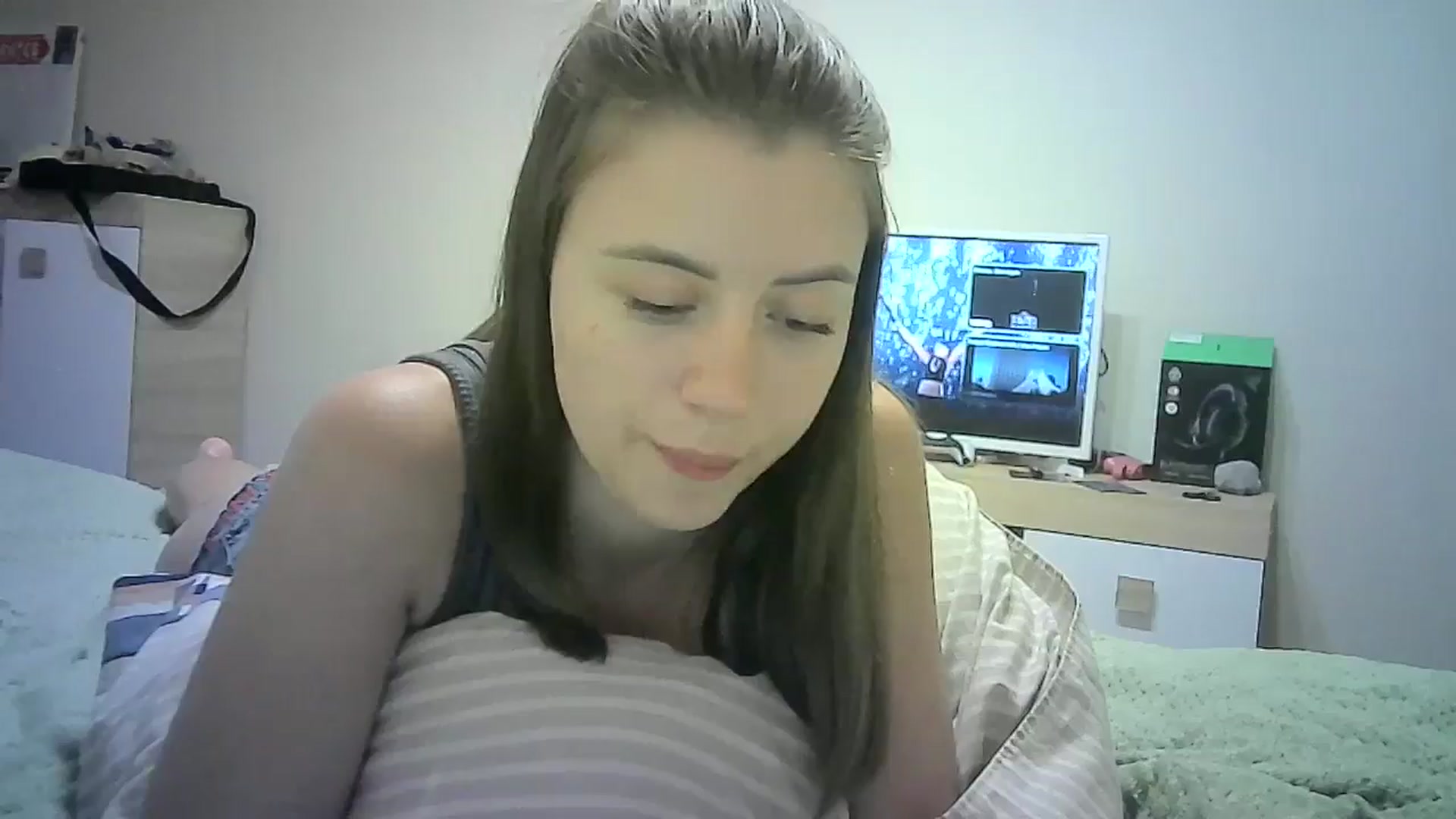 Gallery image thumbnail from Sulfate0's myfreecams stream on, 07/07/2024, 10:27 image 4 of 20