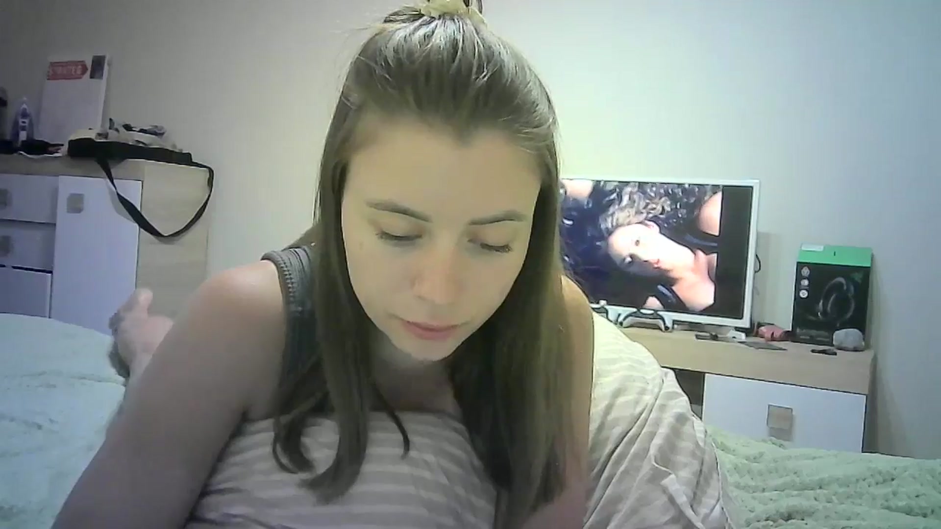 Gallery image thumbnail from Sulfate0's myfreecams stream on, 07/07/2024, 10:27 image 16 of 20