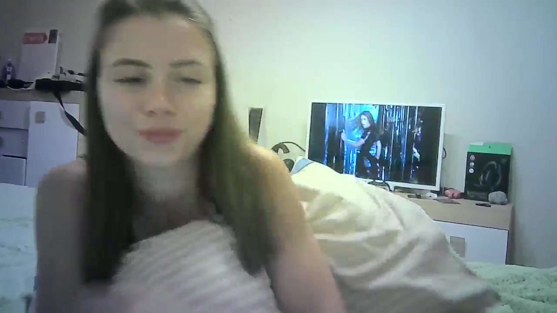 Gallery image thumbnail from Sulfate0's myfreecams stream on, 07/07/2024, 10:27 image 15 of 20