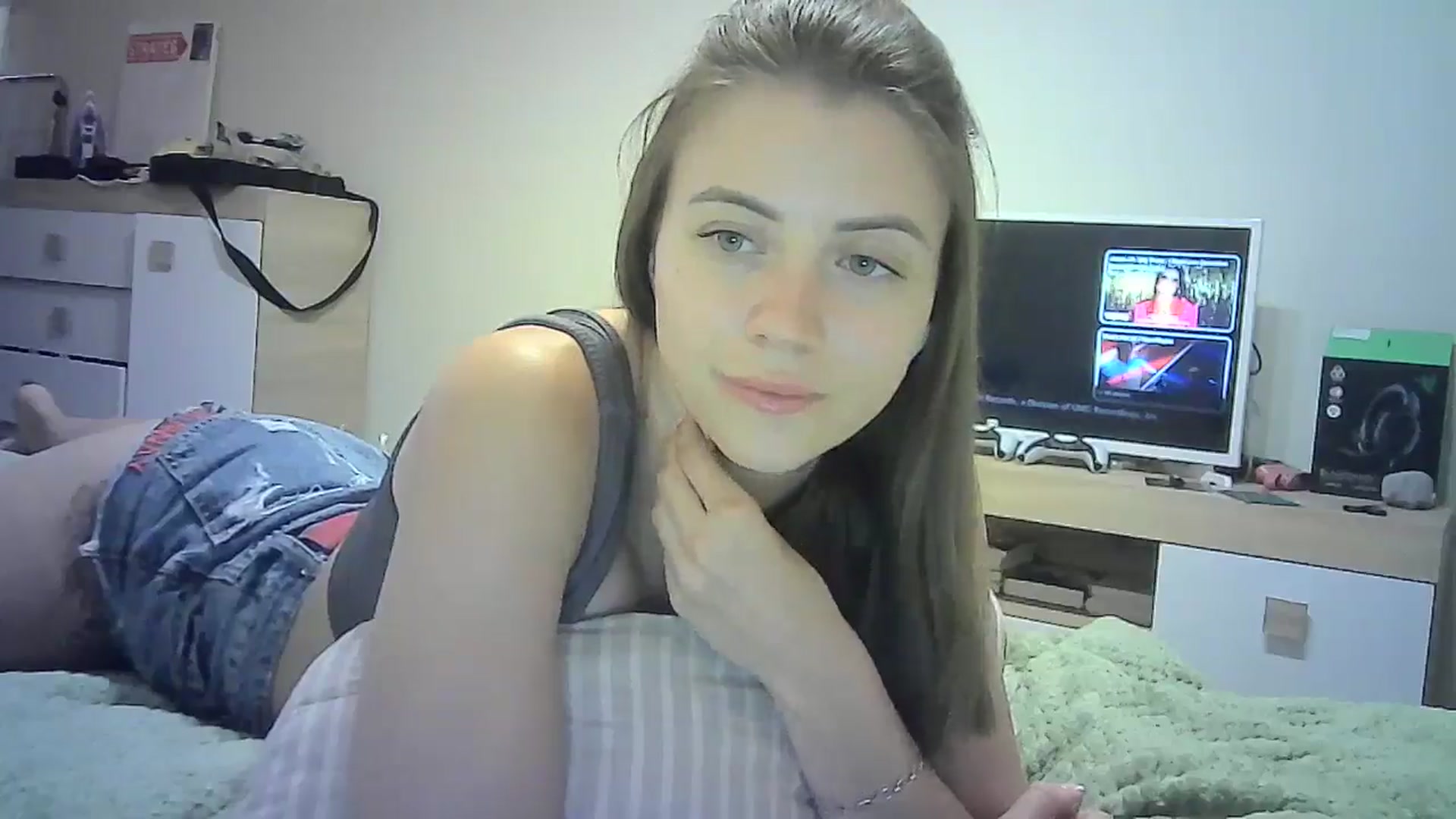 Gallery image thumbnail from Sulfate0's myfreecams stream on, 07/07/2024, 11:15 image 15 of 20