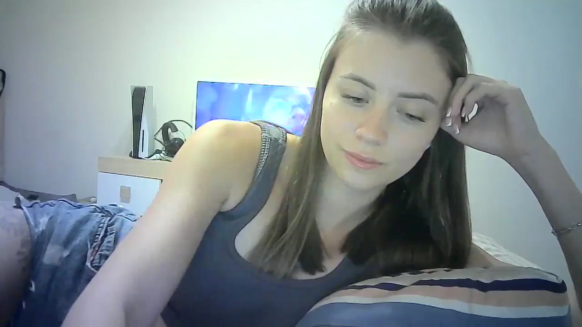 Gallery image thumbnail from Sulfate0's myfreecams stream on, 07/07/2024, 11:15 image 3 of 20