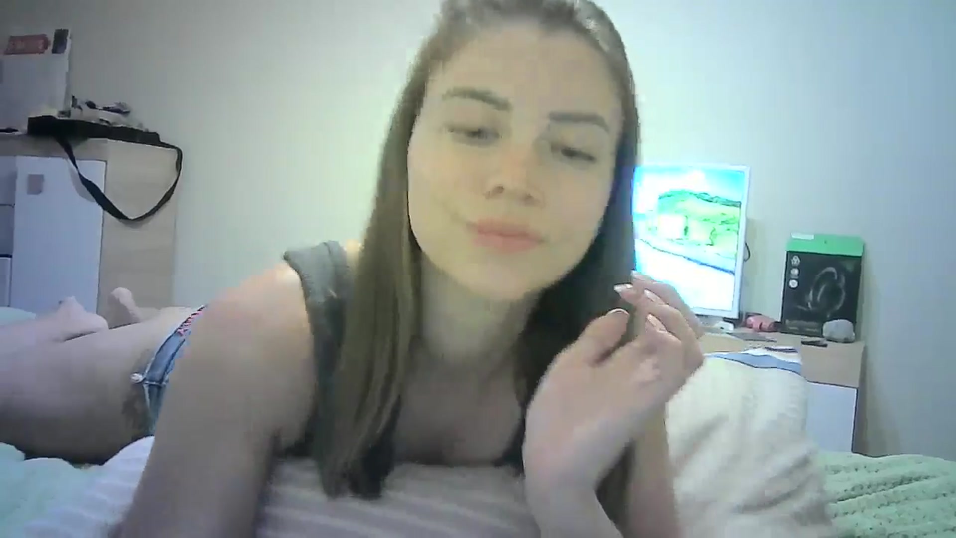 Gallery image thumbnail from Sulfate0's myfreecams stream on, 07/07/2024, 11:57 image 3 of 20