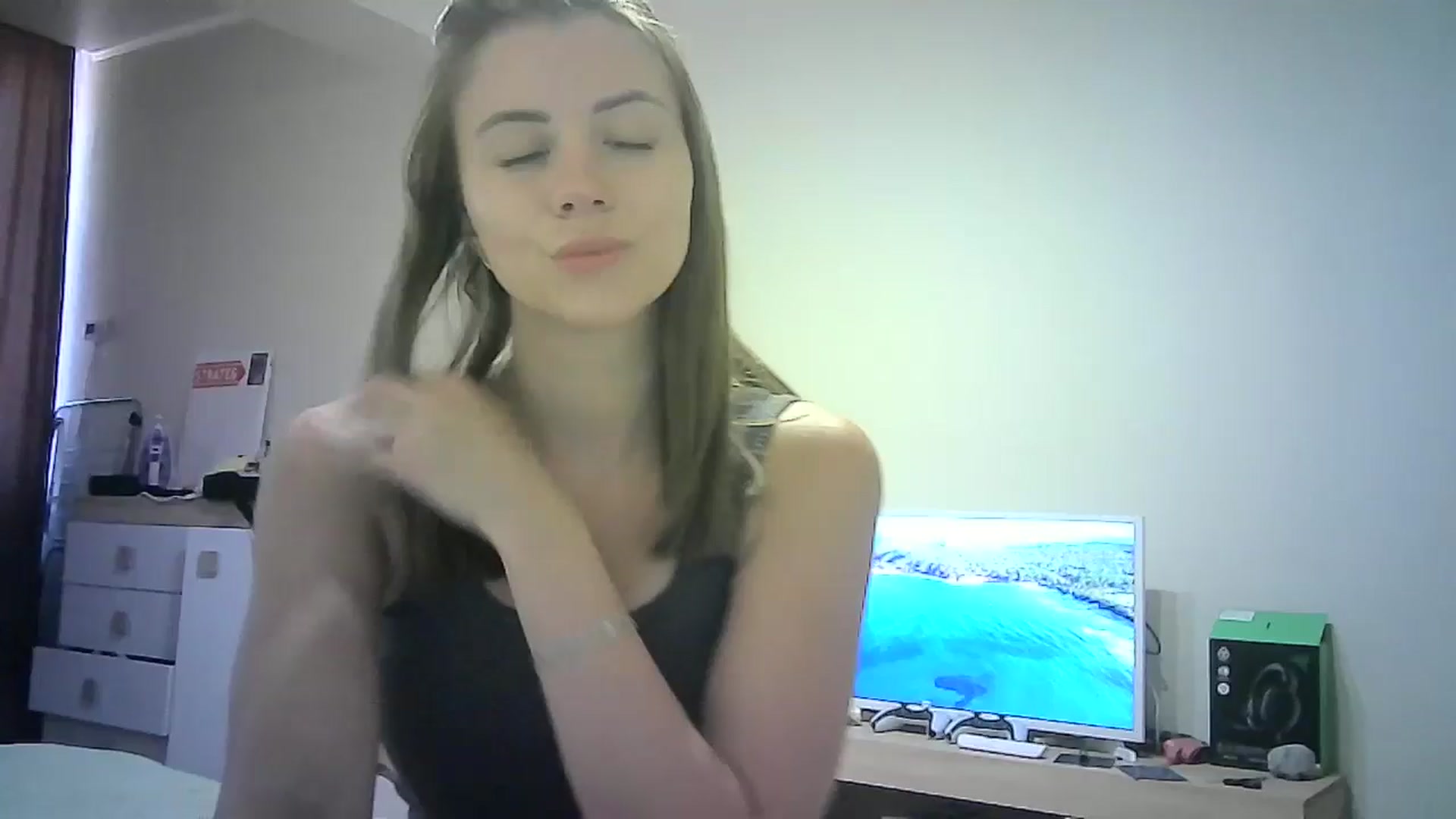 Gallery image thumbnail from Sulfate0's myfreecams stream on, 07/07/2024, 11:57 image 1 of 20
