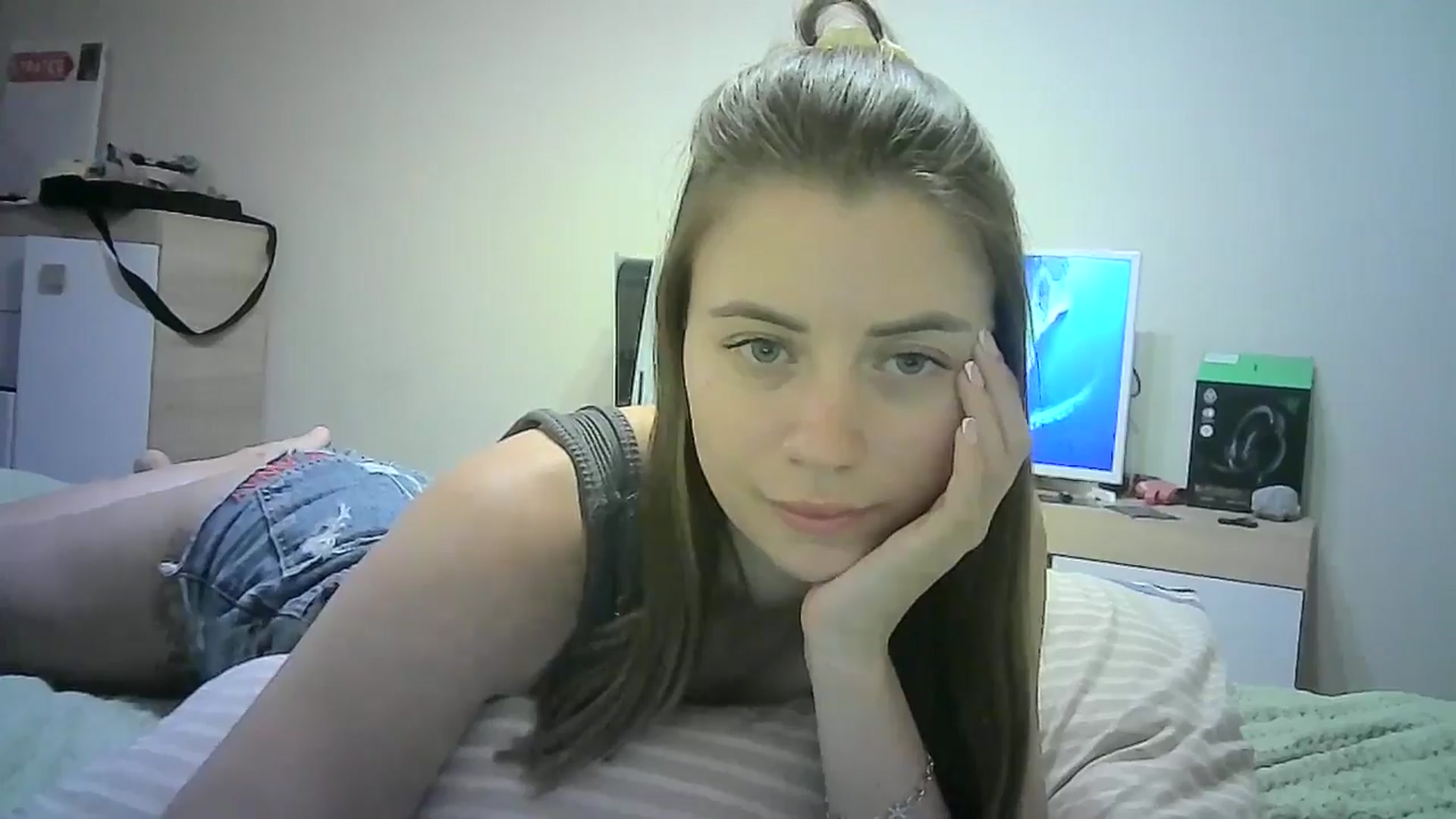Gallery image thumbnail from Sulfate0's myfreecams stream on, 07/07/2024, 11:57 image 4 of 20