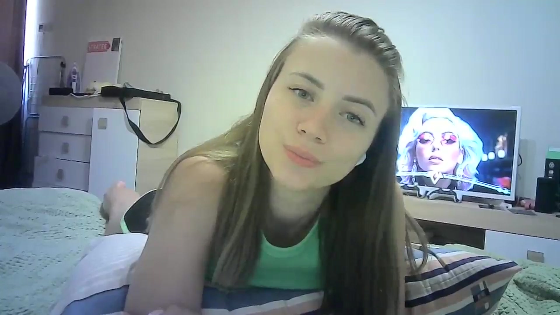 Gallery image thumbnail from Sulfate0's myfreecams stream on, 07/08/2024, 09:32 image 13 of 20