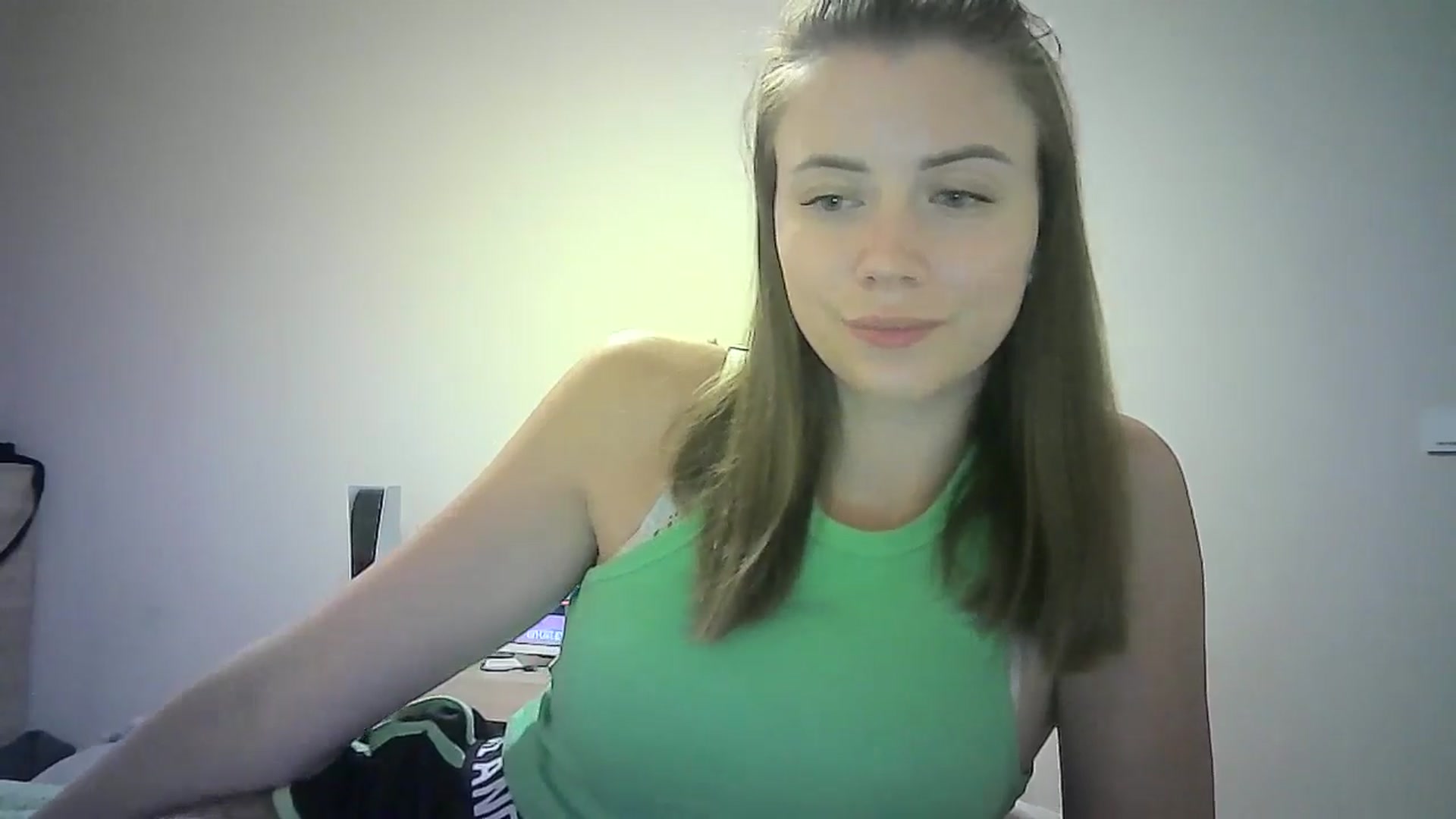 Gallery image thumbnail from Sulfate0's myfreecams stream on, 07/08/2024, 10:50 image 12 of 20
