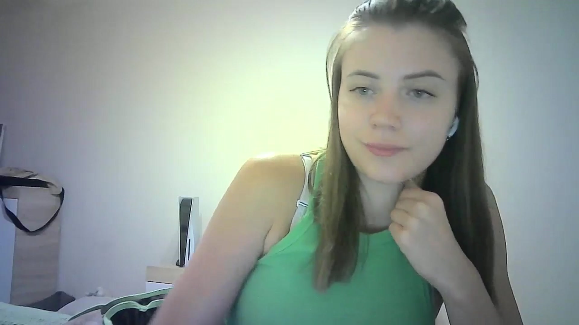 Gallery image thumbnail from Sulfate0's myfreecams stream on, 07/08/2024, 11:34 image 14 of 20