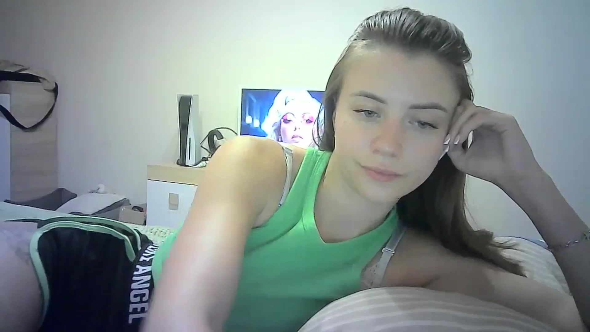 Gallery image thumbnail from Sulfate0's myfreecams stream on, 07/08/2024, 11:34 image 19 of 20