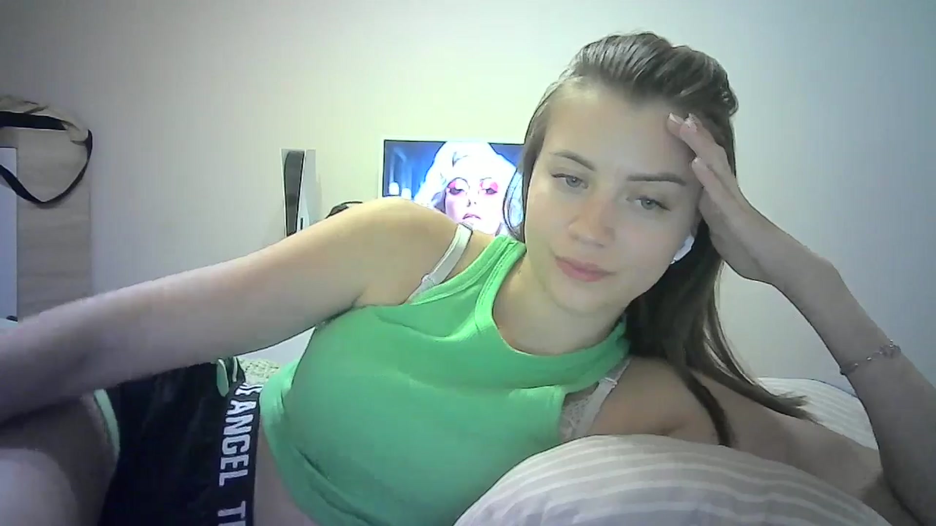 Gallery image thumbnail from Sulfate0's myfreecams stream on, 07/08/2024, 11:34 image 20 of 20