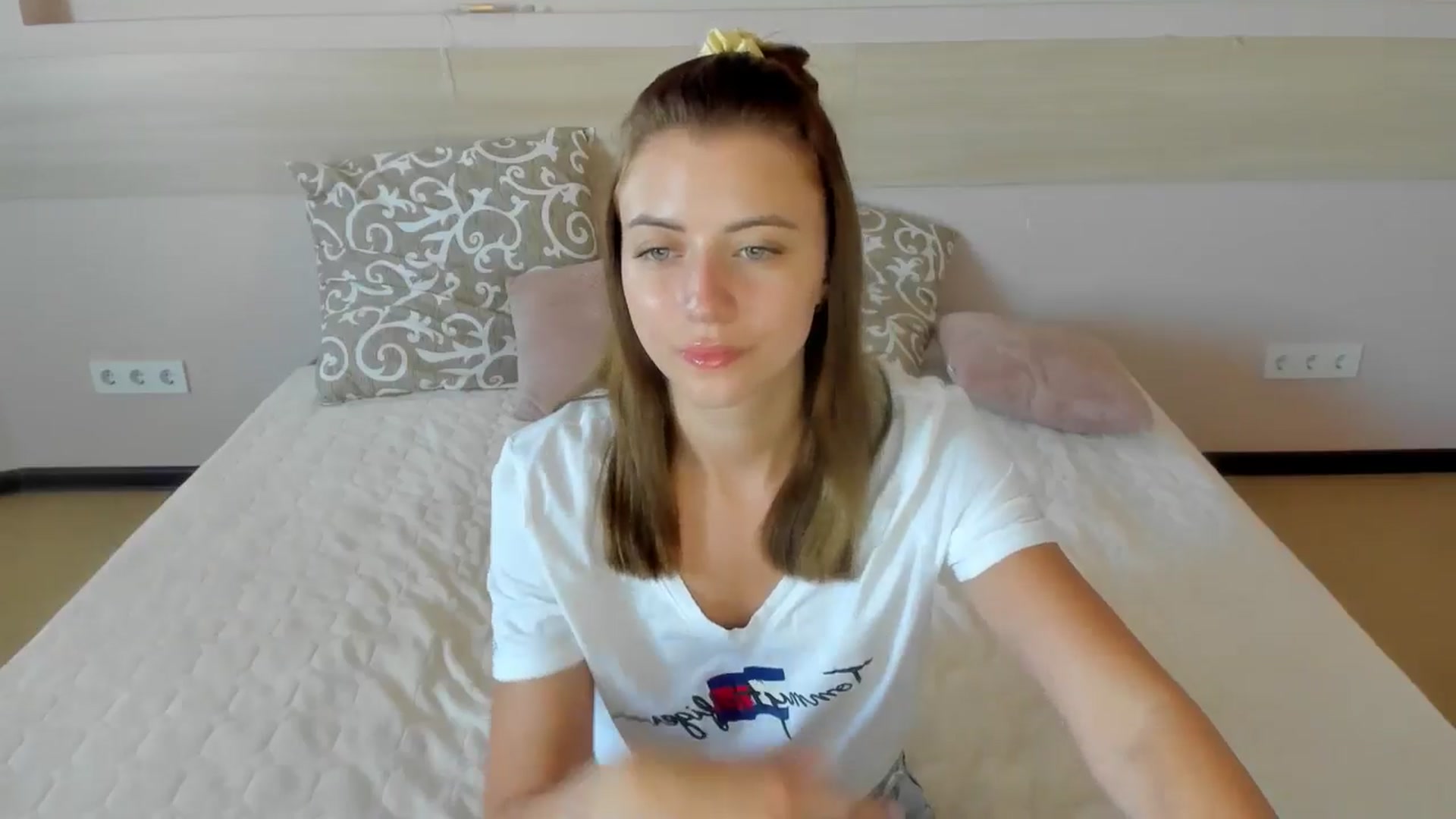 Gallery image thumbnail from Sulfate0's myfreecams stream on, 07/09/2024, 06:20 image 2 of 20
