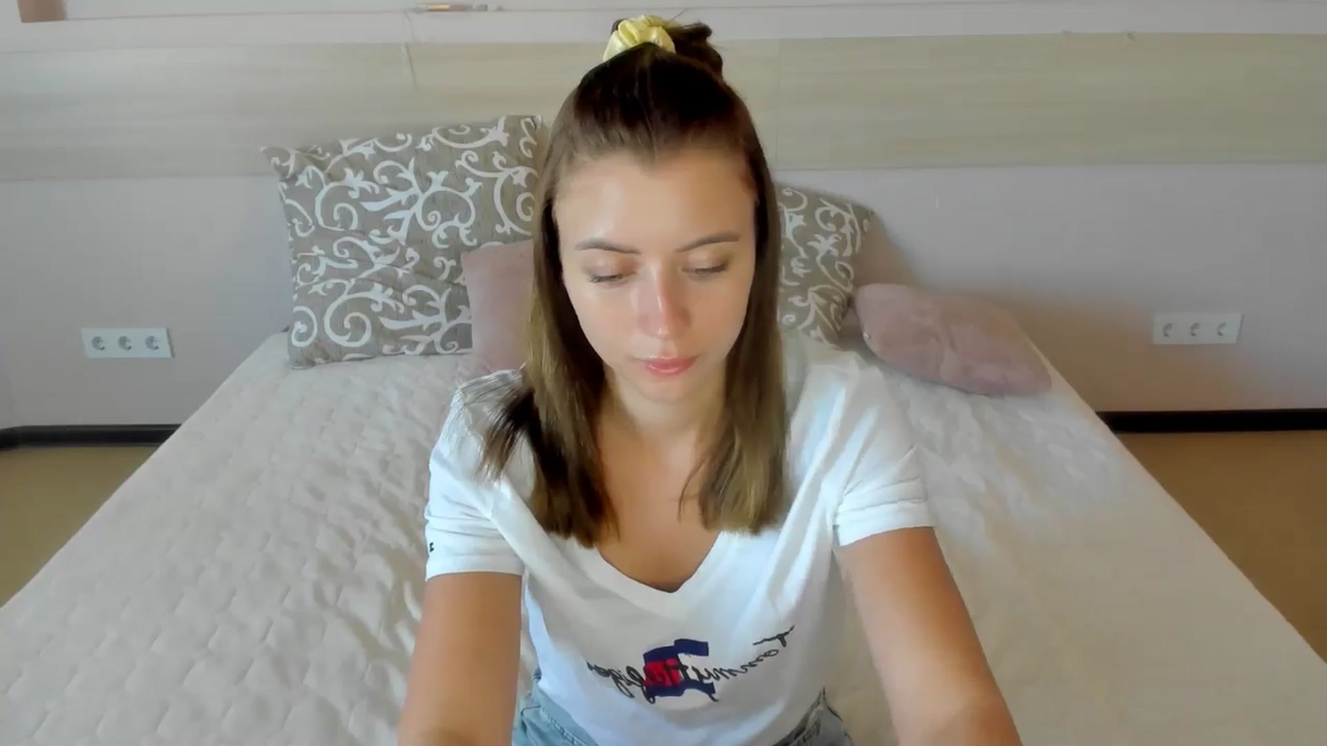 Gallery image thumbnail from Sulfate0's myfreecams stream on, 07/09/2024, 06:20 image 6 of 20