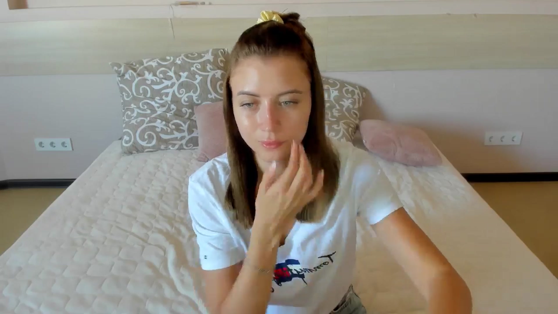 Gallery image thumbnail from Sulfate0's myfreecams stream on, 07/09/2024, 06:20 image 16 of 20