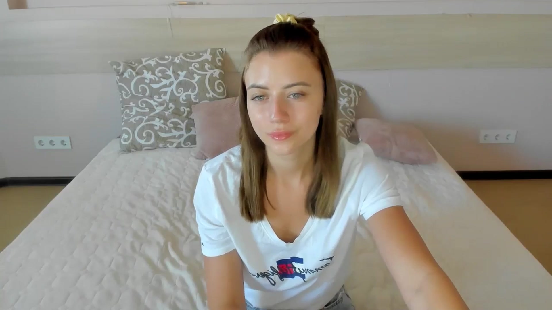 Gallery image thumbnail from Sulfate0's myfreecams stream on, 07/09/2024, 06:20 image 4 of 20