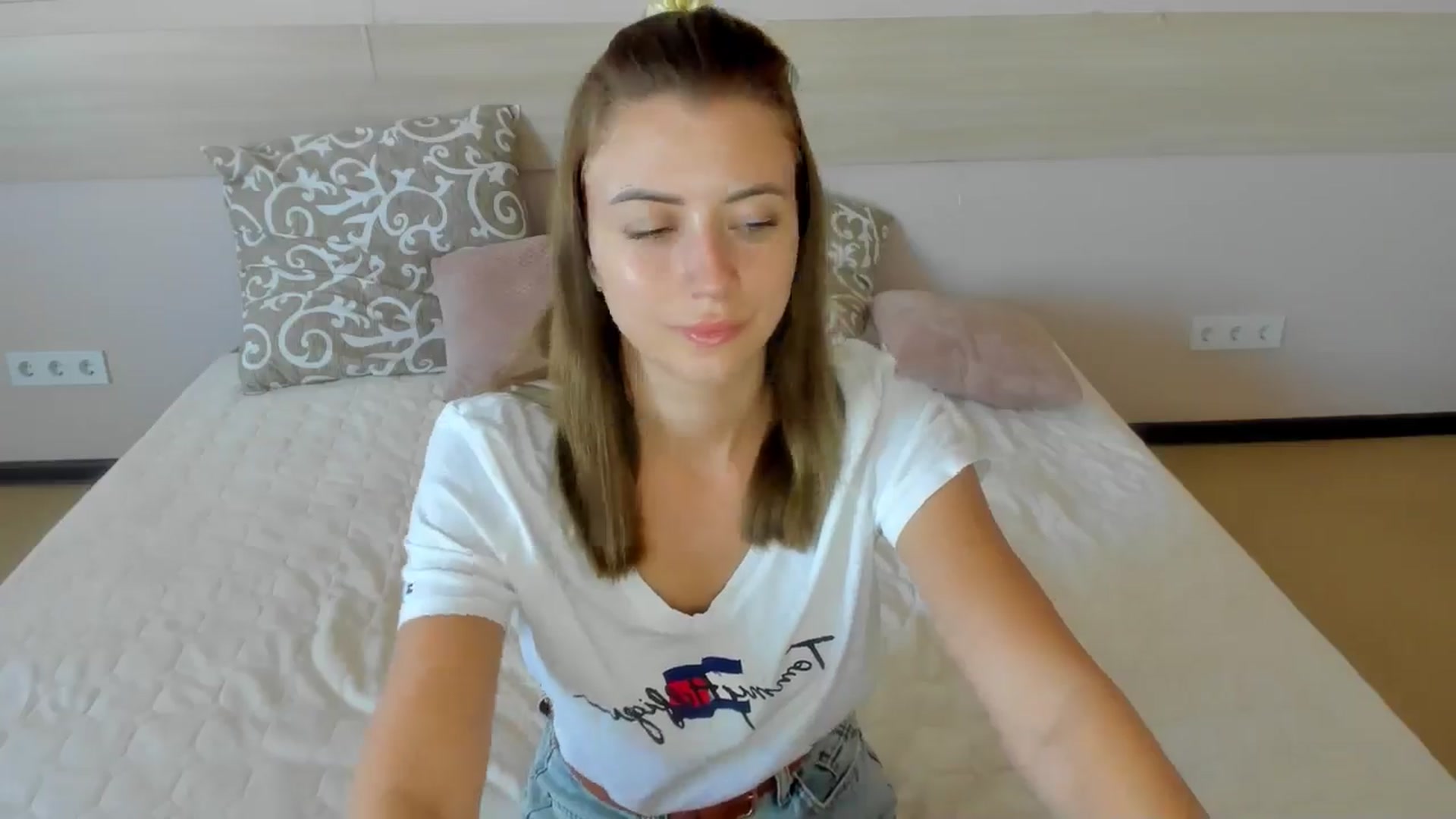 Gallery image thumbnail from Sulfate0's myfreecams stream on, 07/09/2024, 07:02 image 17 of 20