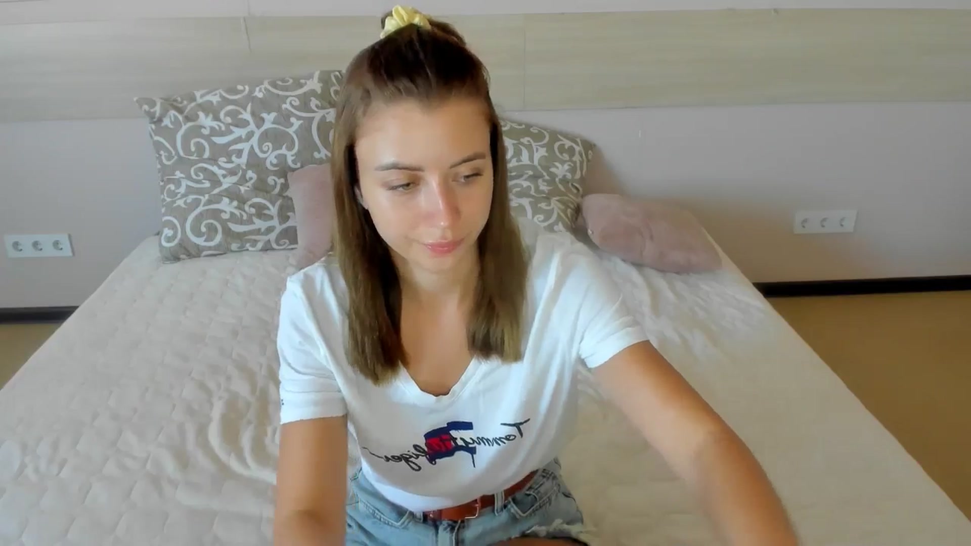 Gallery image thumbnail from Sulfate0's myfreecams stream on, 07/09/2024, 07:02 image 10 of 20