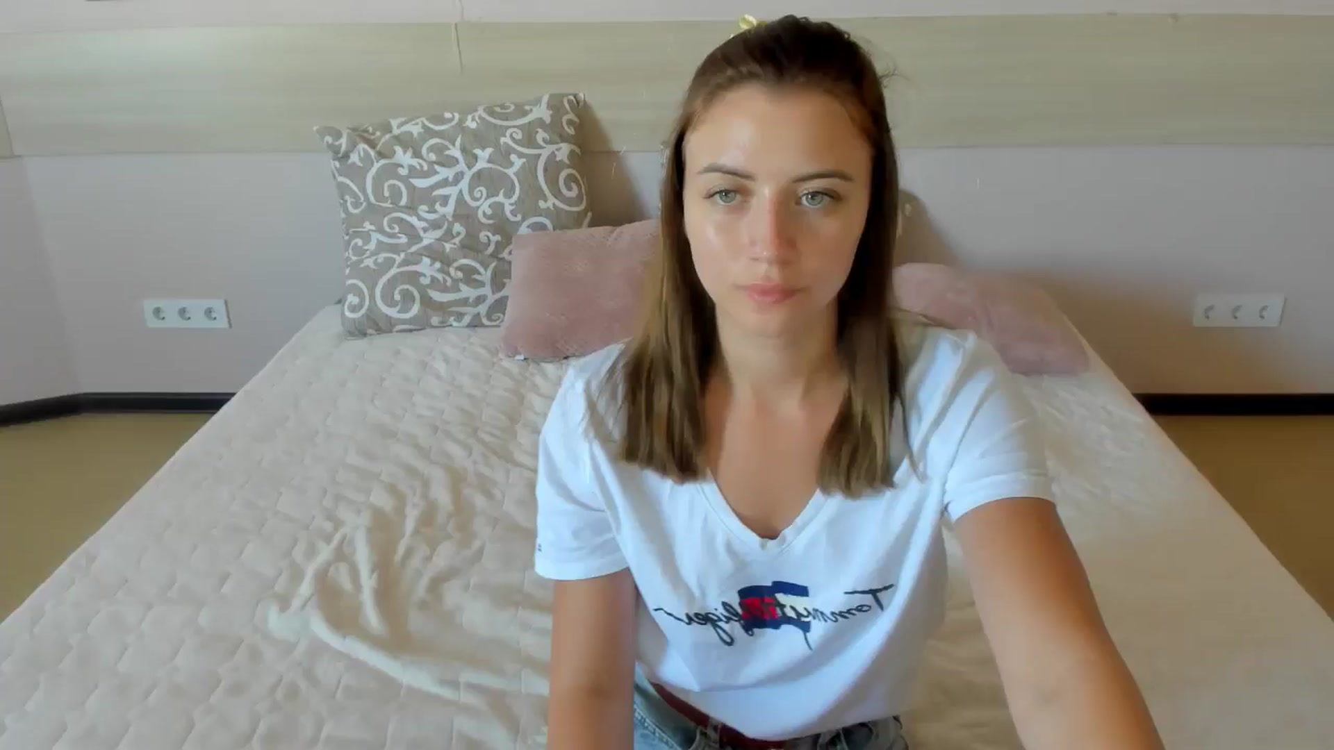 Gallery image thumbnail from Sulfate0's myfreecams stream on, 07/09/2024, 08:48 image 19 of 20