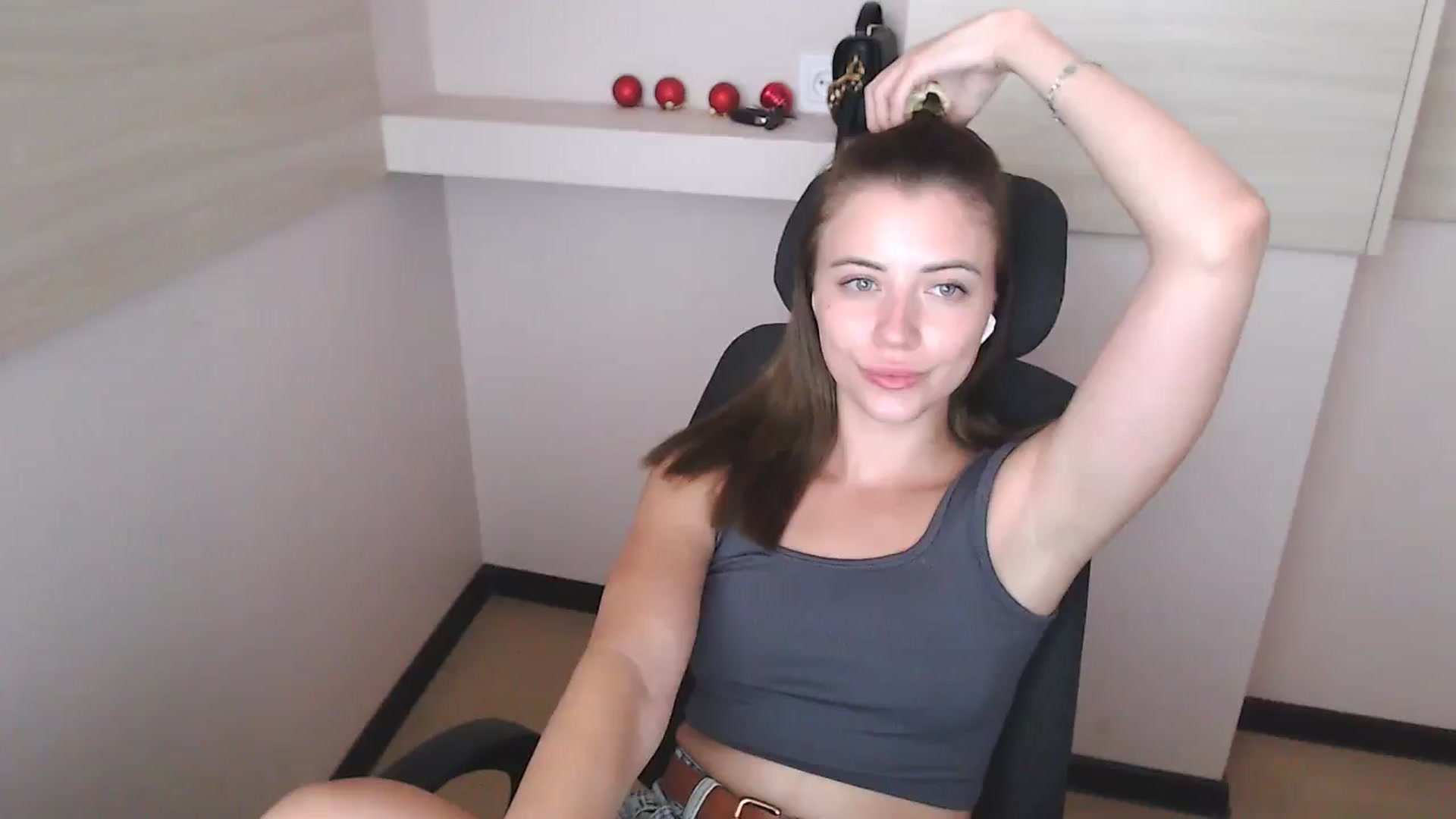Gallery image thumbnail from Sulfate0's myfreecams stream on, 07/10/2024, 11:02 image 15 of 20