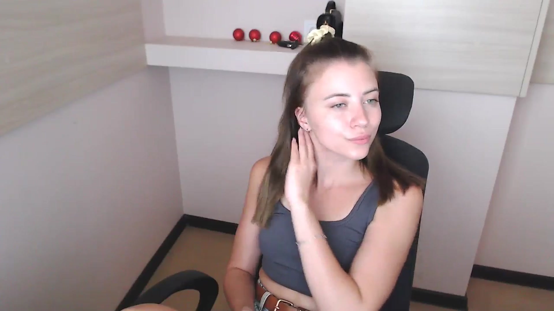 Gallery image thumbnail from Sulfate0's myfreecams stream on, 07/10/2024, 11:02 image 9 of 20