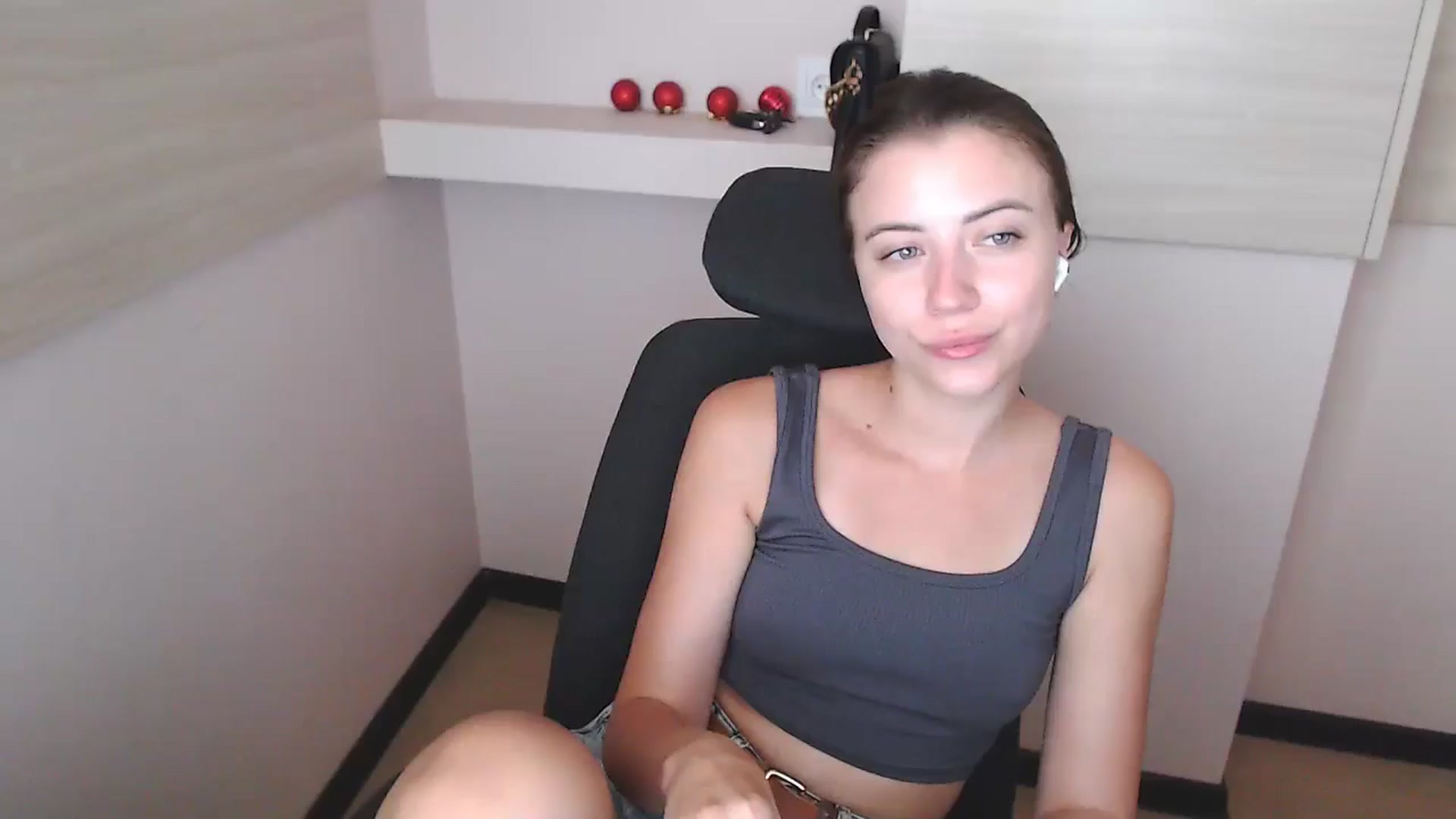 Gallery image thumbnail from Sulfate0's myfreecams stream on, 07/10/2024, 11:02 image 1 of 20