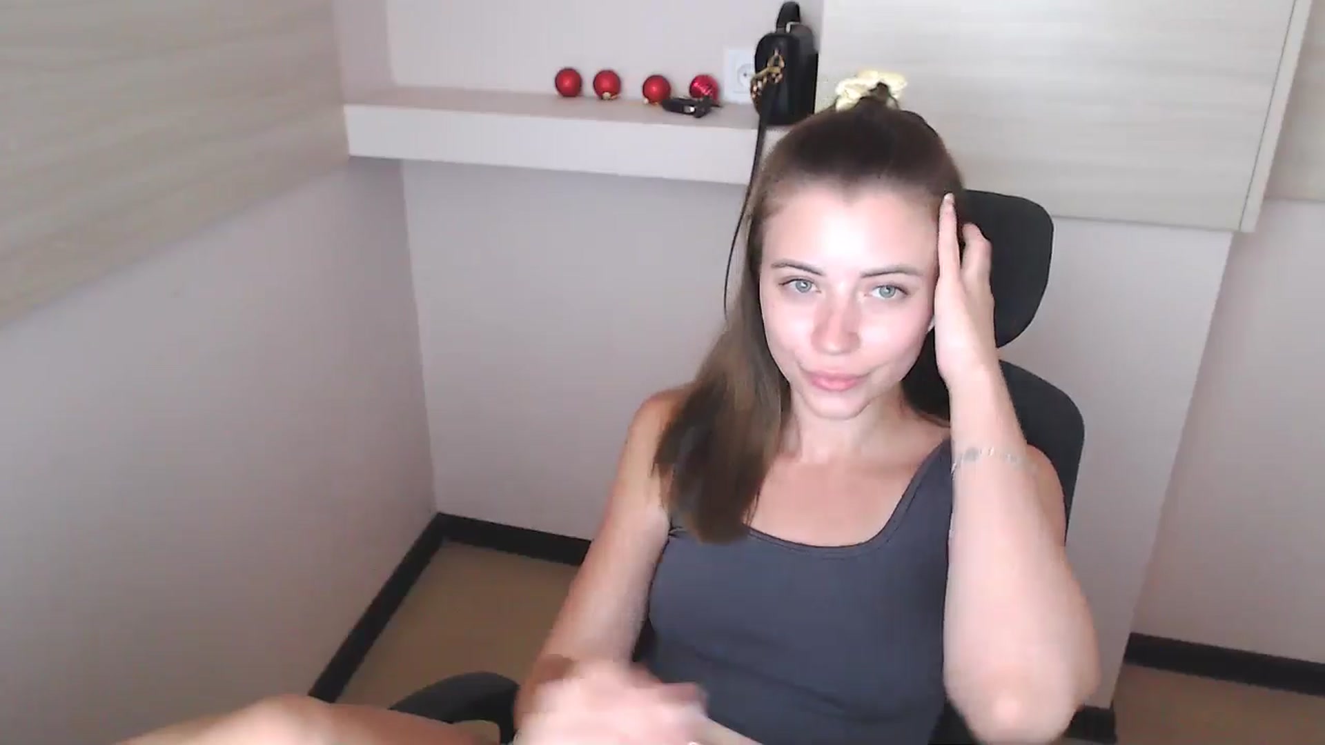 Gallery image thumbnail from Sulfate0's myfreecams stream on, 07/10/2024, 11:20 image 16 of 20