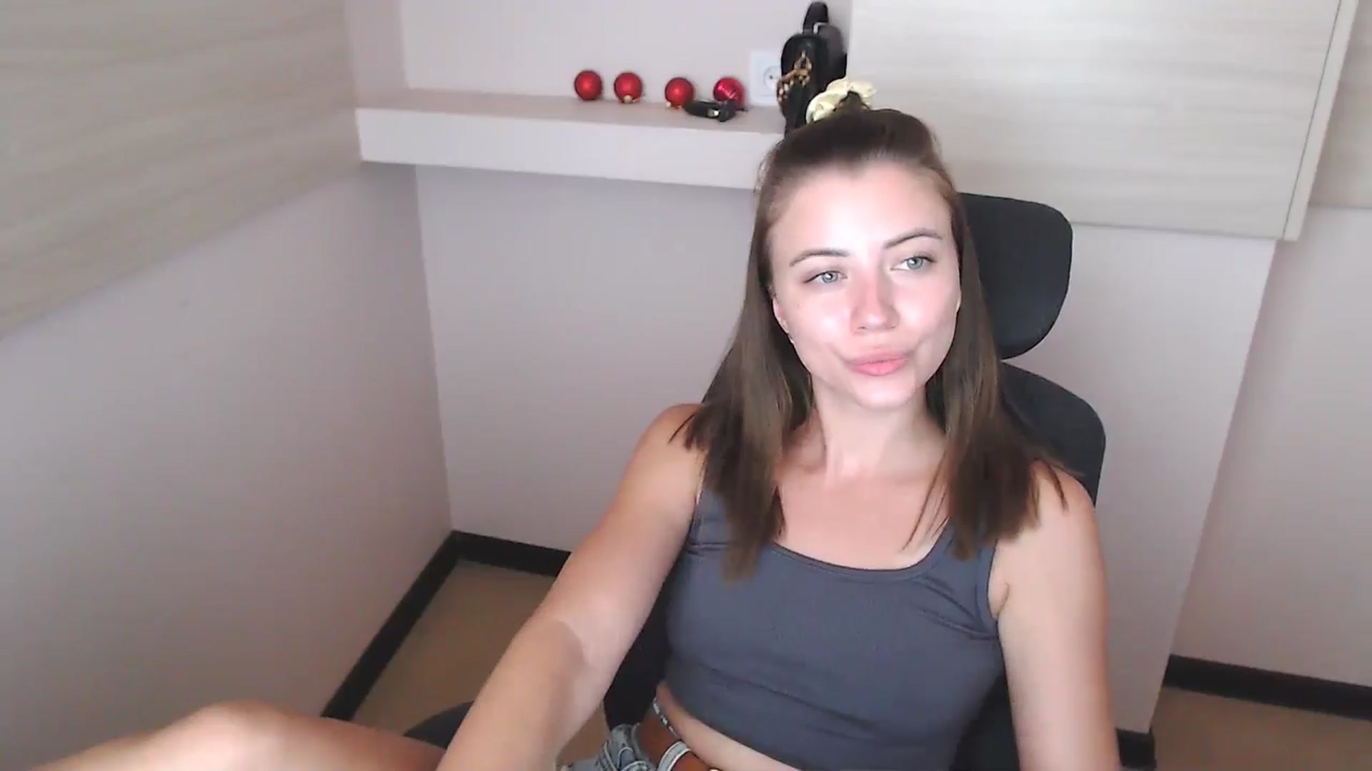 Gallery image thumbnail from Sulfate0's myfreecams stream on, 07/10/2024, 11:20 image 13 of 20