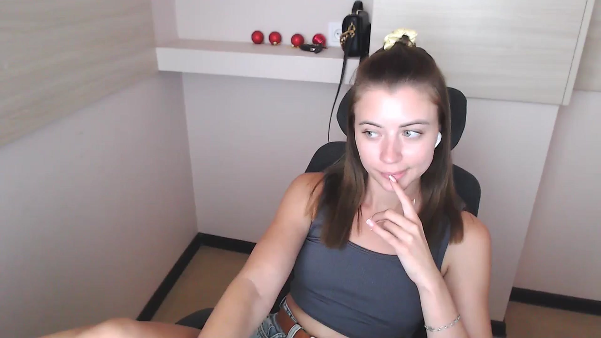 Gallery image thumbnail from Sulfate0's myfreecams stream on, 07/10/2024, 11:20 image 9 of 20