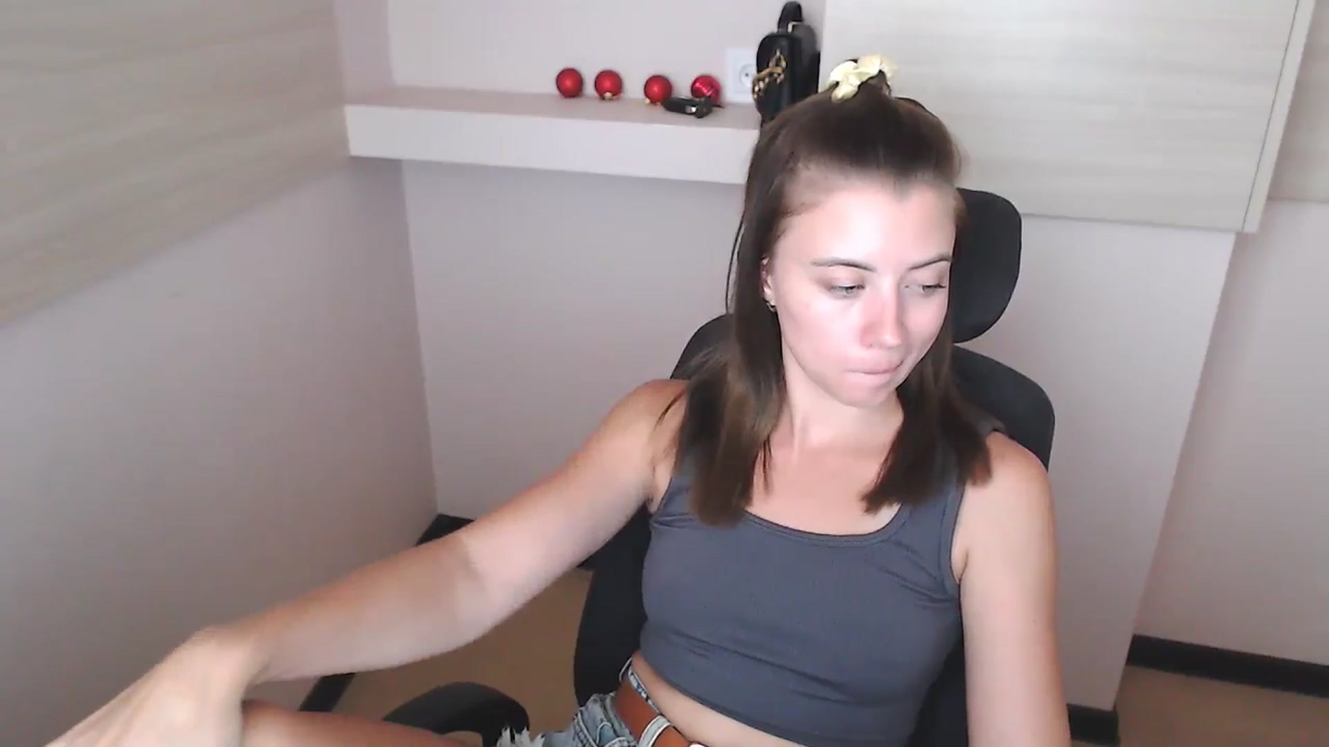 Gallery image thumbnail from Sulfate0's myfreecams stream on, 07/10/2024, 11:20 image 10 of 20