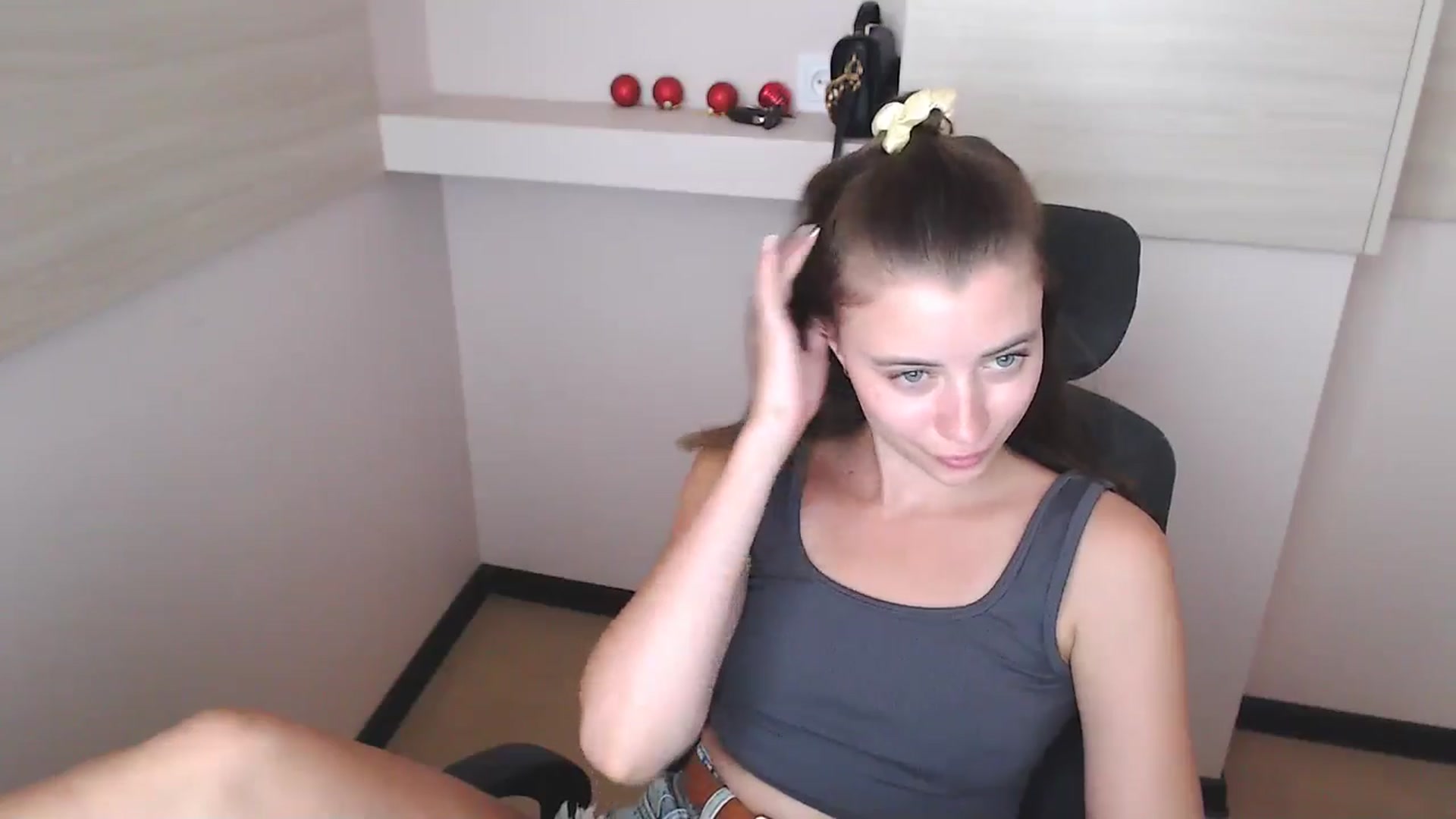 Gallery image thumbnail from Sulfate0's myfreecams stream on, 07/10/2024, 11:20 image 17 of 20