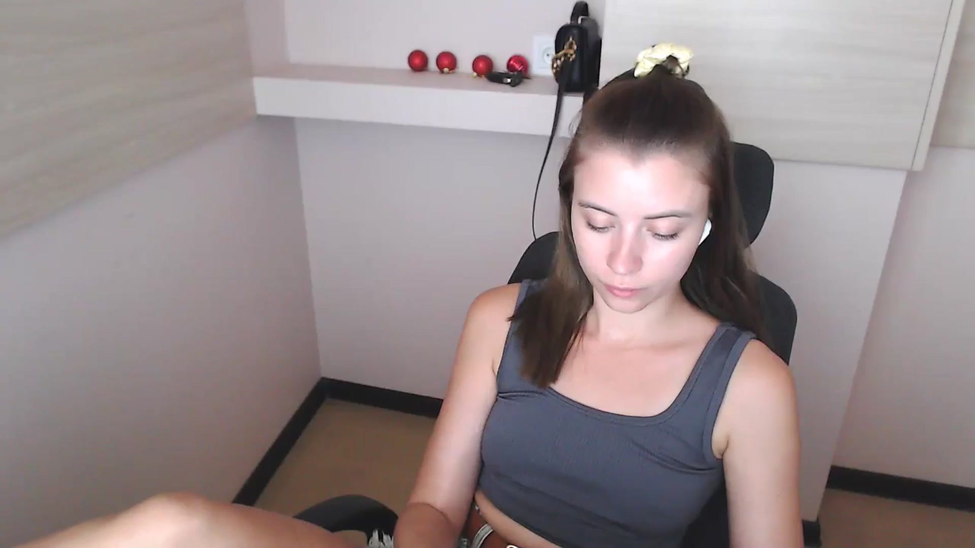 Gallery image thumbnail from Sulfate0's myfreecams stream on, 07/10/2024, 11:20 image 5 of 20