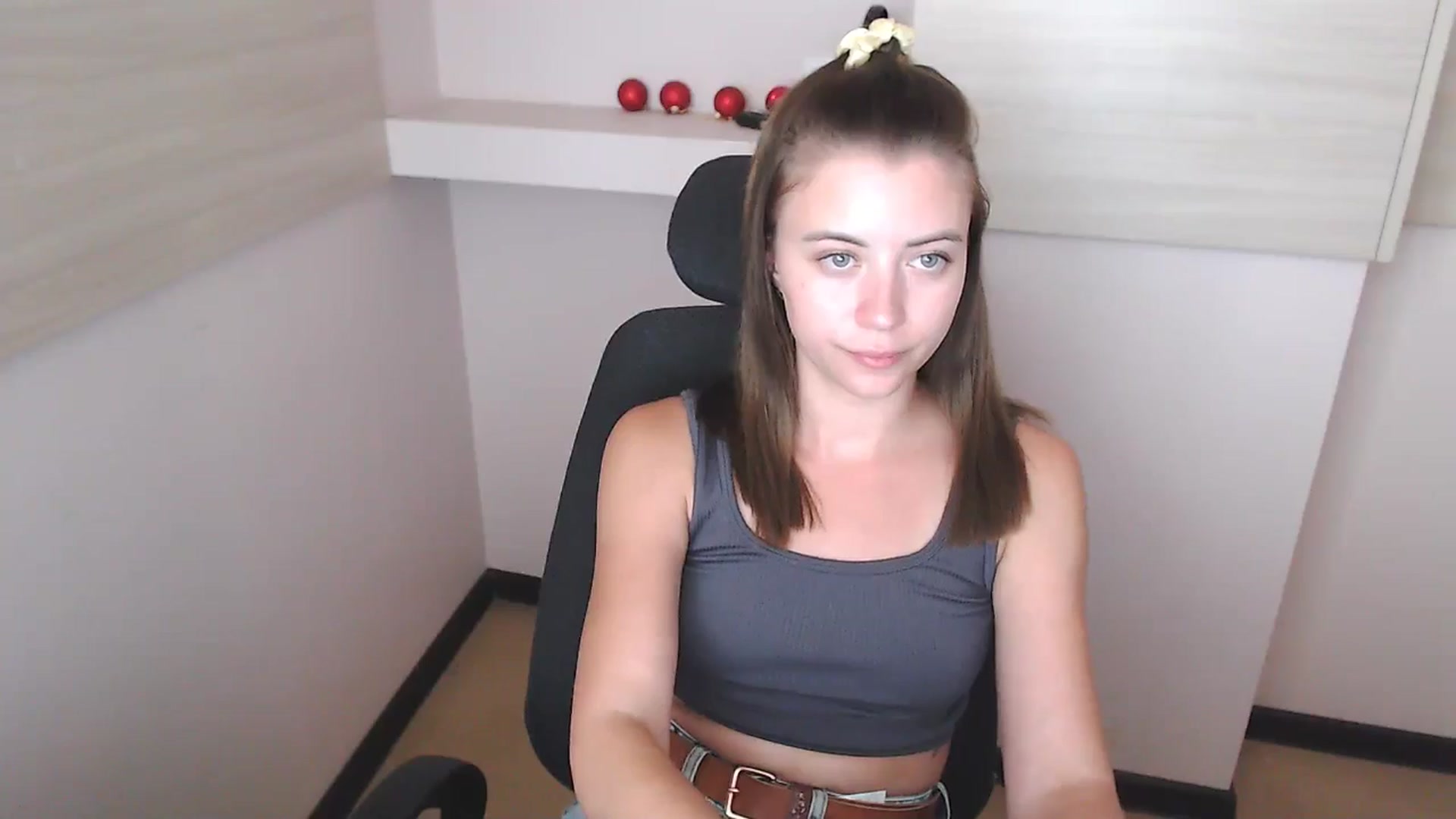 Gallery image thumbnail from Sulfate0's myfreecams stream on, 07/10/2024, 12:05 image 15 of 20
