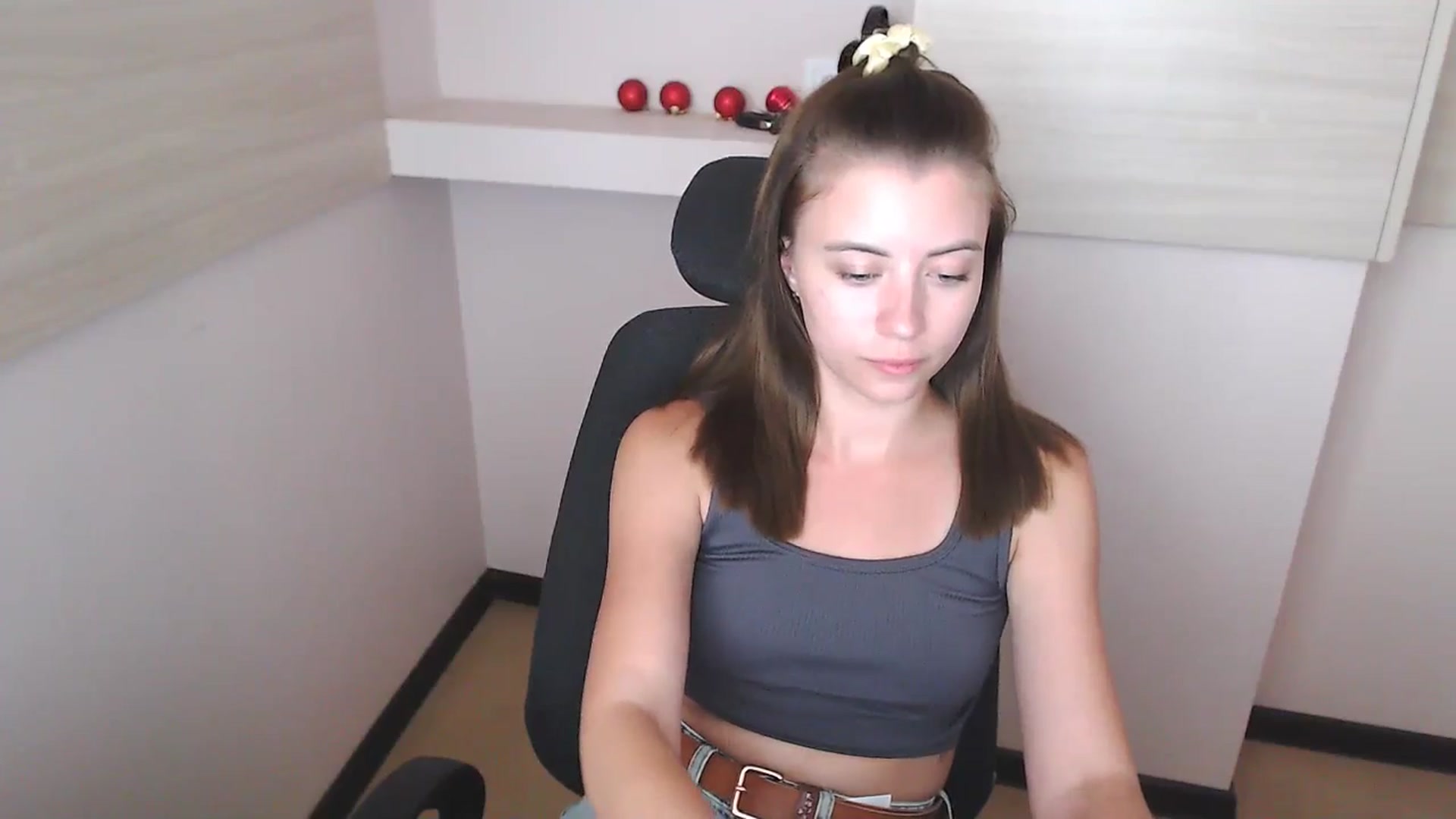 Gallery image thumbnail from Sulfate0's myfreecams stream on, 07/10/2024, 12:05 image 16 of 20