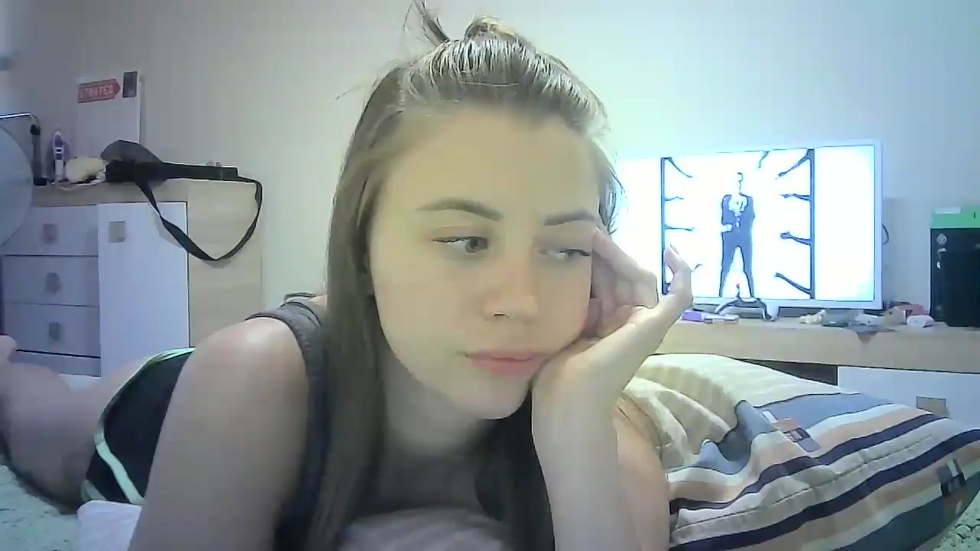 Gallery image thumbnail from Sulfate0's myfreecams stream on, 07/11/2024, 12:03 image 17 of 20