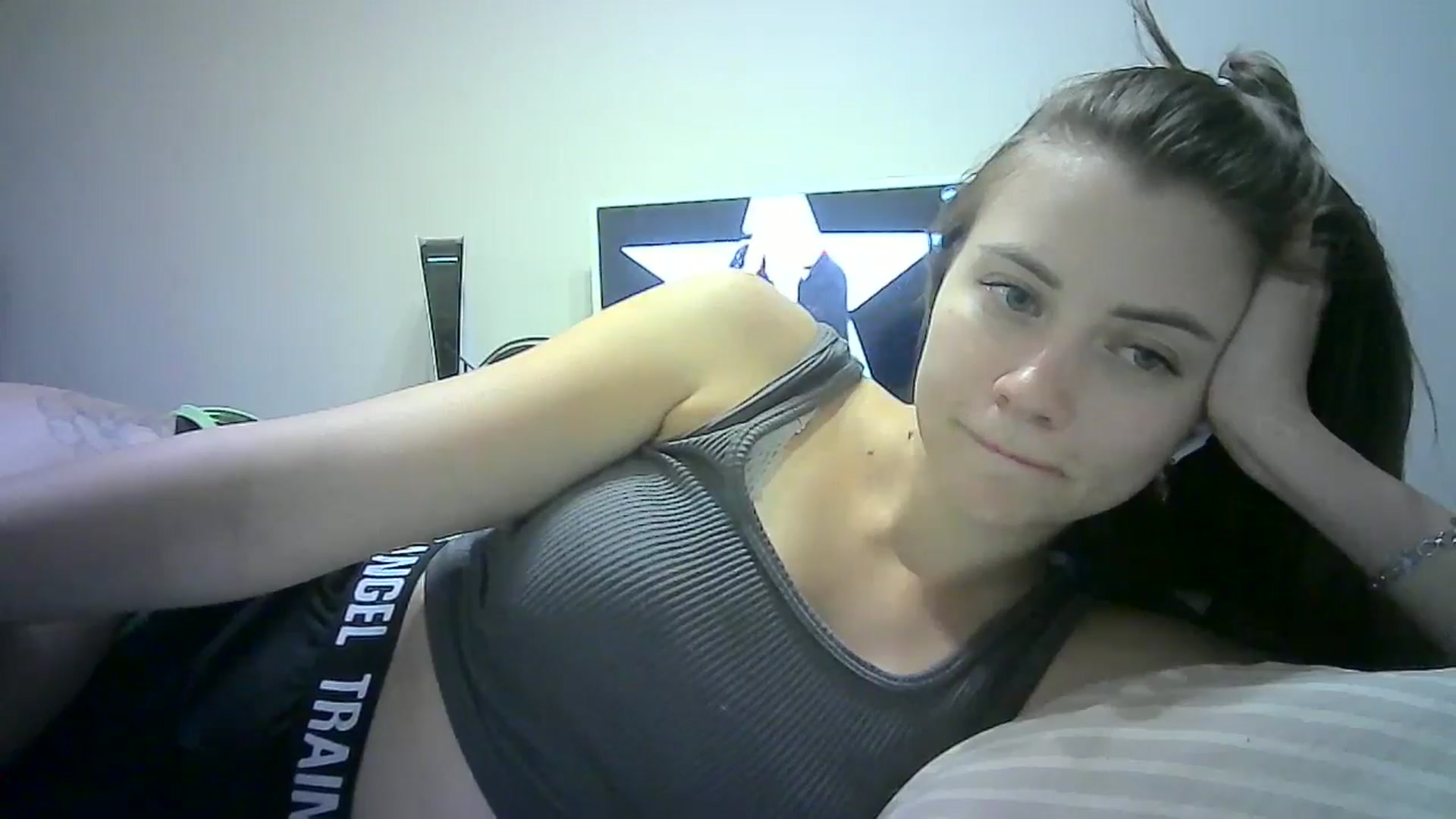 Gallery image thumbnail from Sulfate0's myfreecams stream on, 07/11/2024, 12:03 image 9 of 20
