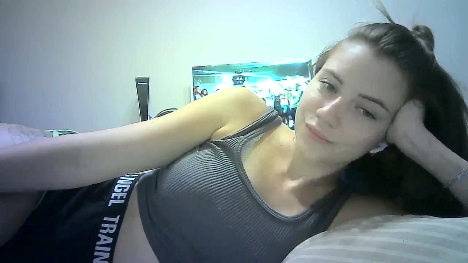 Gallery image thumbnail from Sulfate0's myfreecams stream on, 07/11/2024, 12:03 image 8 of 20