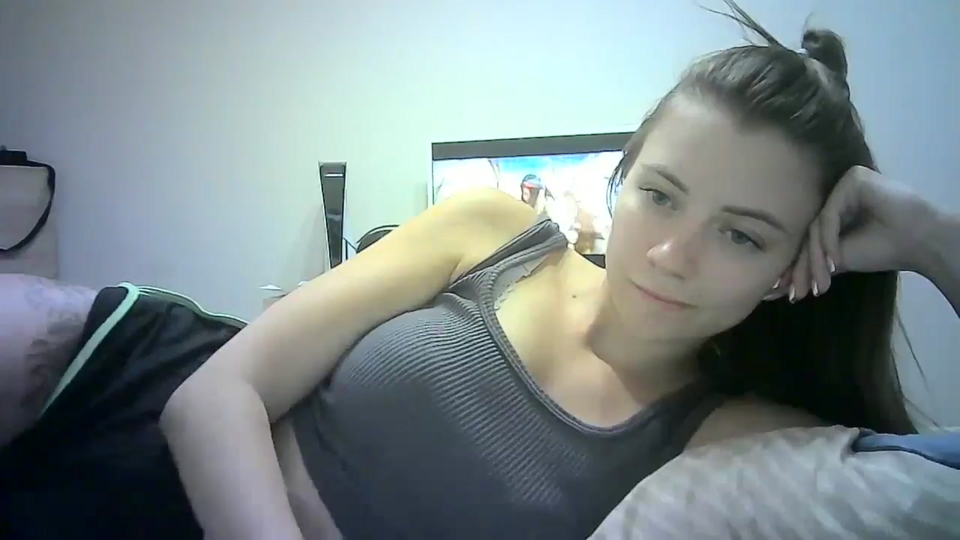 Gallery image thumbnail from Sulfate0's myfreecams stream on, 07/11/2024, 12:03 image 4 of 20