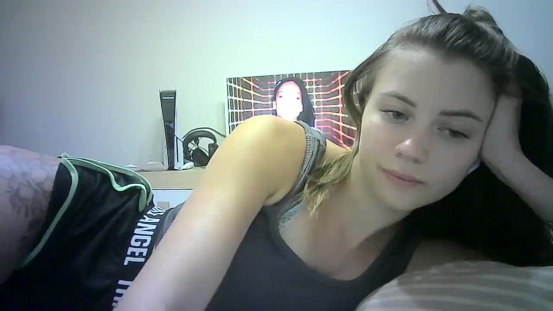 Gallery image thumbnail from Sulfate0's myfreecams stream on, 07/11/2024, 12:03 image 10 of 20