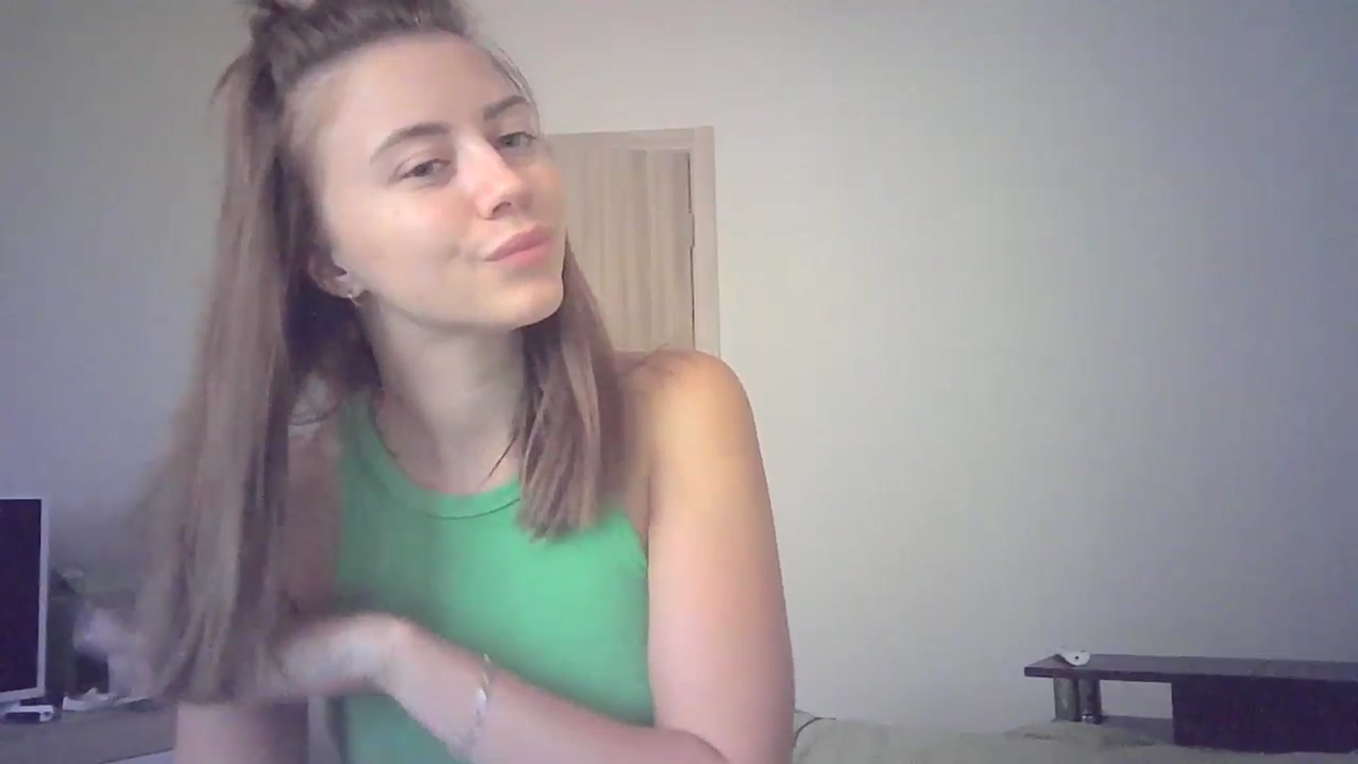 Gallery image thumbnail from Sulfate0's myfreecams stream on, 07/14/2024, 07:46 image 13 of 20