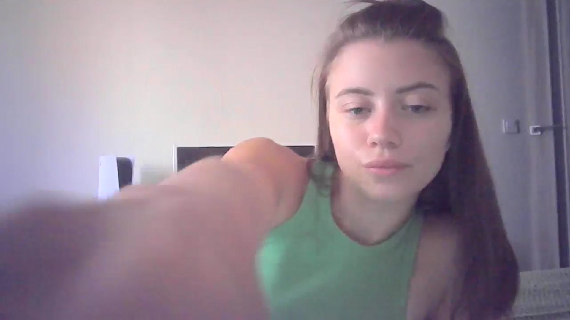 Gallery image thumbnail from Sulfate0's myfreecams stream on, 07/14/2024, 07:46 image 14 of 20