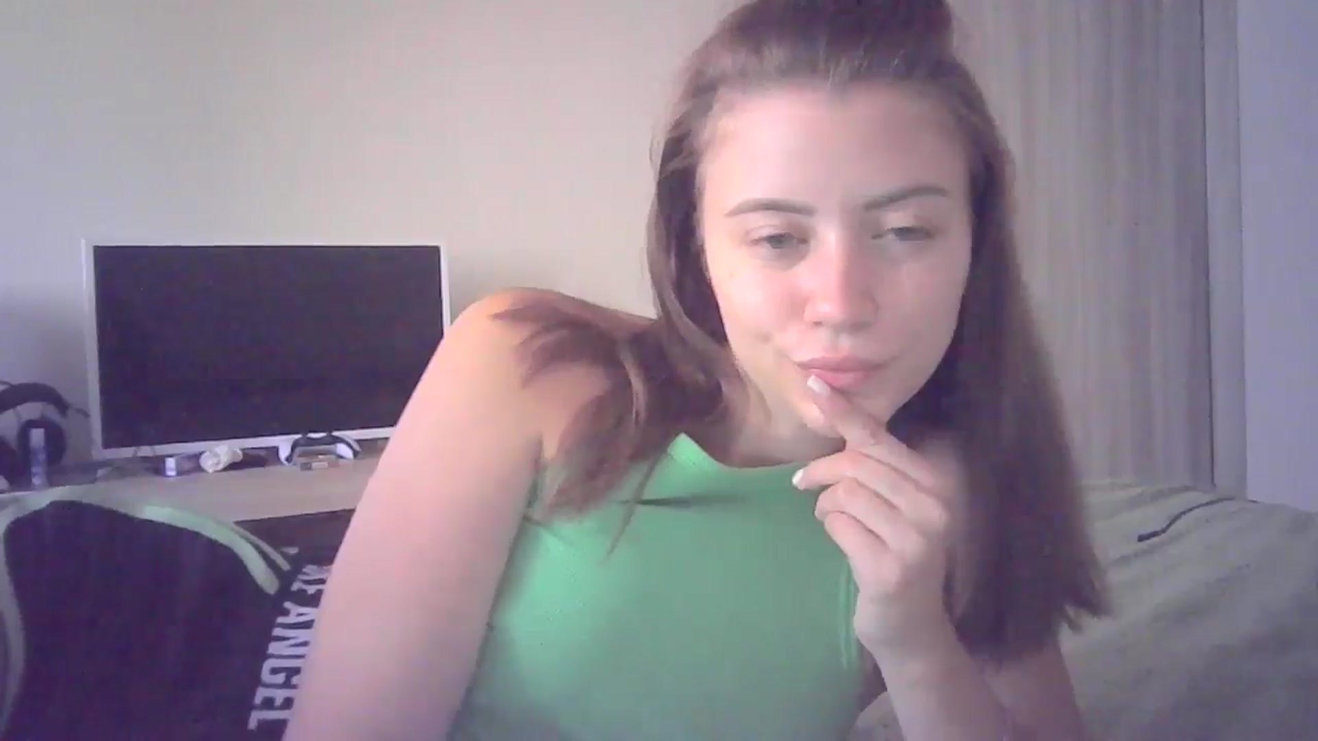 Gallery image thumbnail from Sulfate0's myfreecams stream on, 07/14/2024, 07:46 image 20 of 20