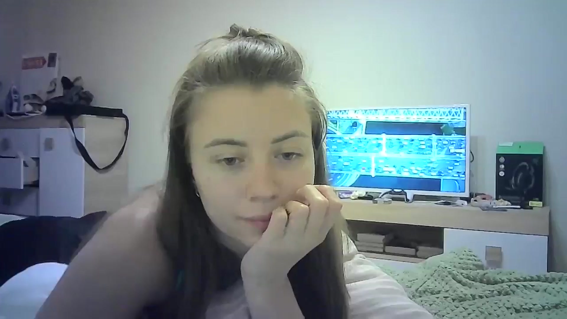 Gallery image thumbnail from Sulfate0's myfreecams stream on, 07/14/2024, 08:47 image 13 of 20