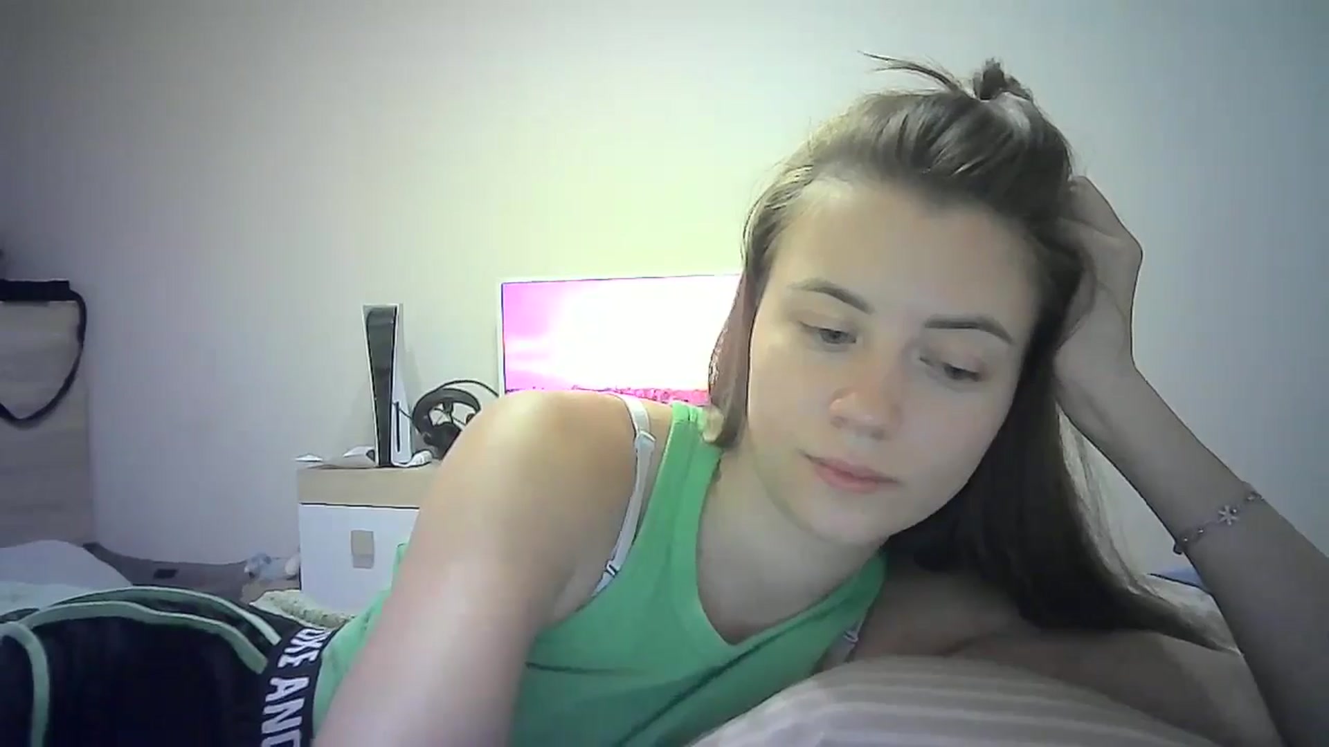 Gallery image thumbnail from Sulfate0's myfreecams stream on, 07/14/2024, 09:39 image 9 of 20