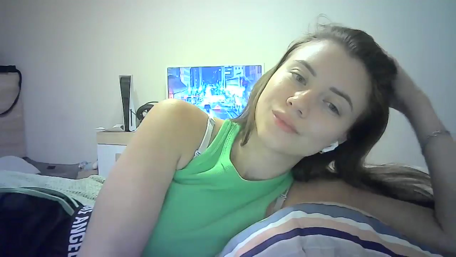 Gallery image thumbnail from Sulfate0's myfreecams stream on, 07/14/2024, 10:07 image 16 of 20