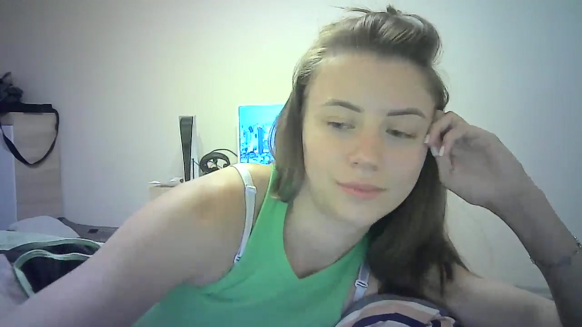 Gallery image thumbnail from Sulfate0's myfreecams stream on, 07/14/2024, 10:07 image 10 of 20