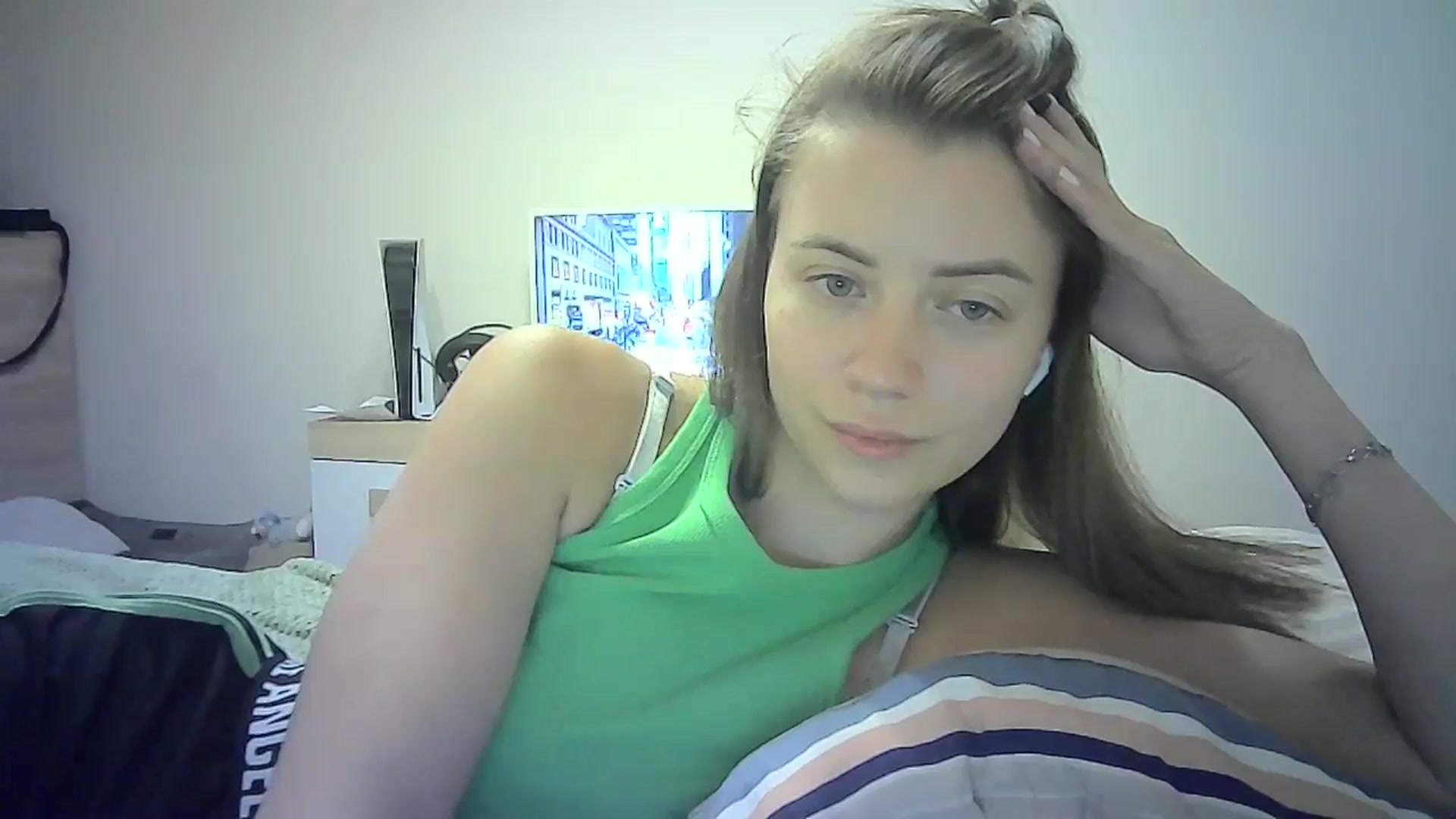 Gallery image thumbnail from Sulfate0's myfreecams stream on, 07/14/2024, 10:07 image 20 of 20